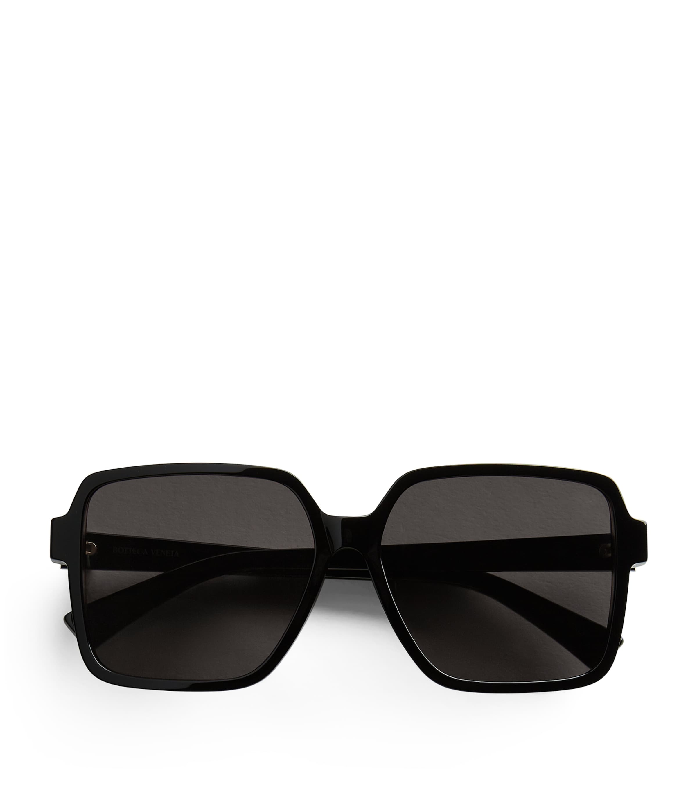 Shop Bottega Veneta Rectangular Sunglasses In Black