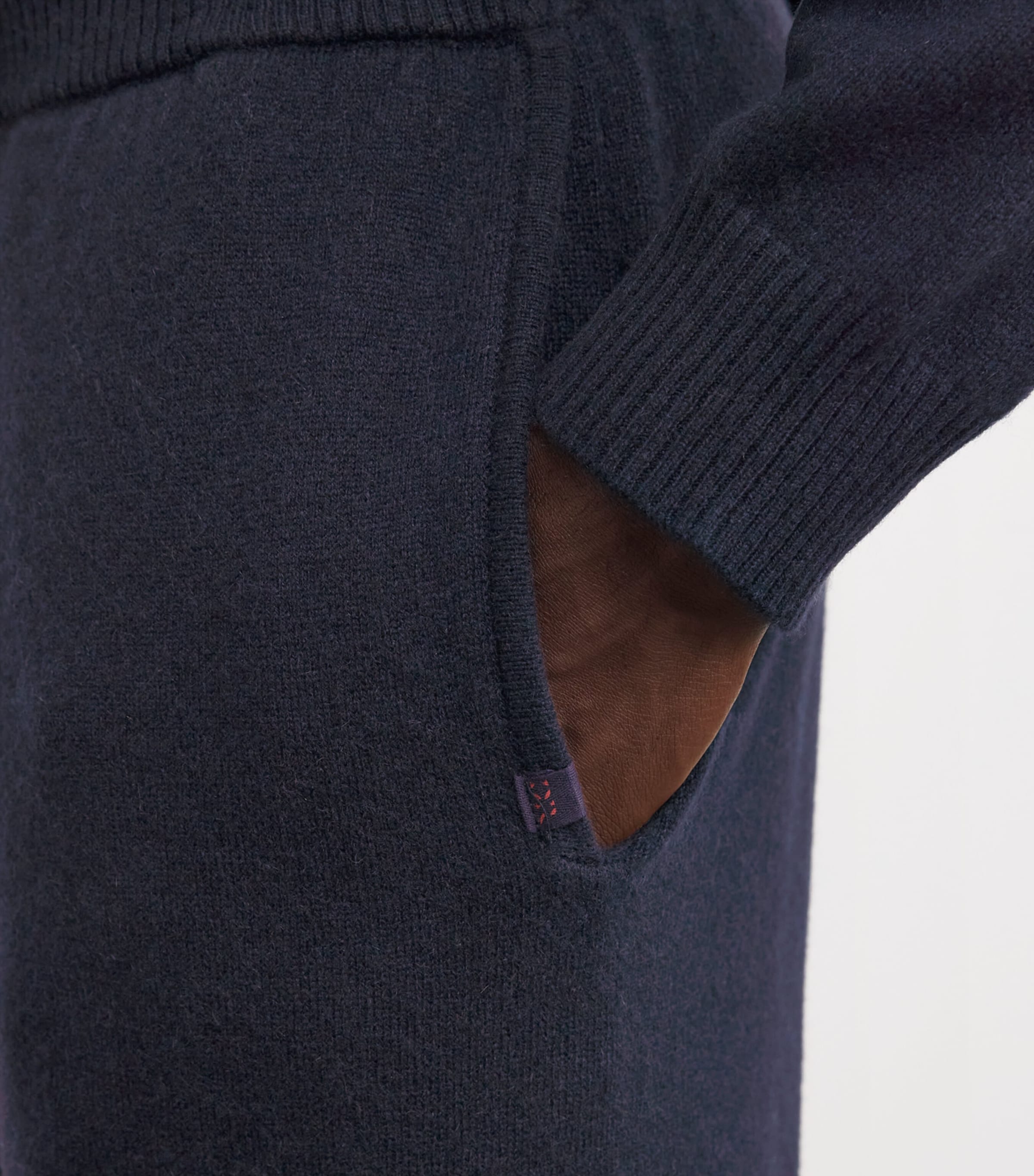 Cashmere Finley Sweatpants NAVY Image 6