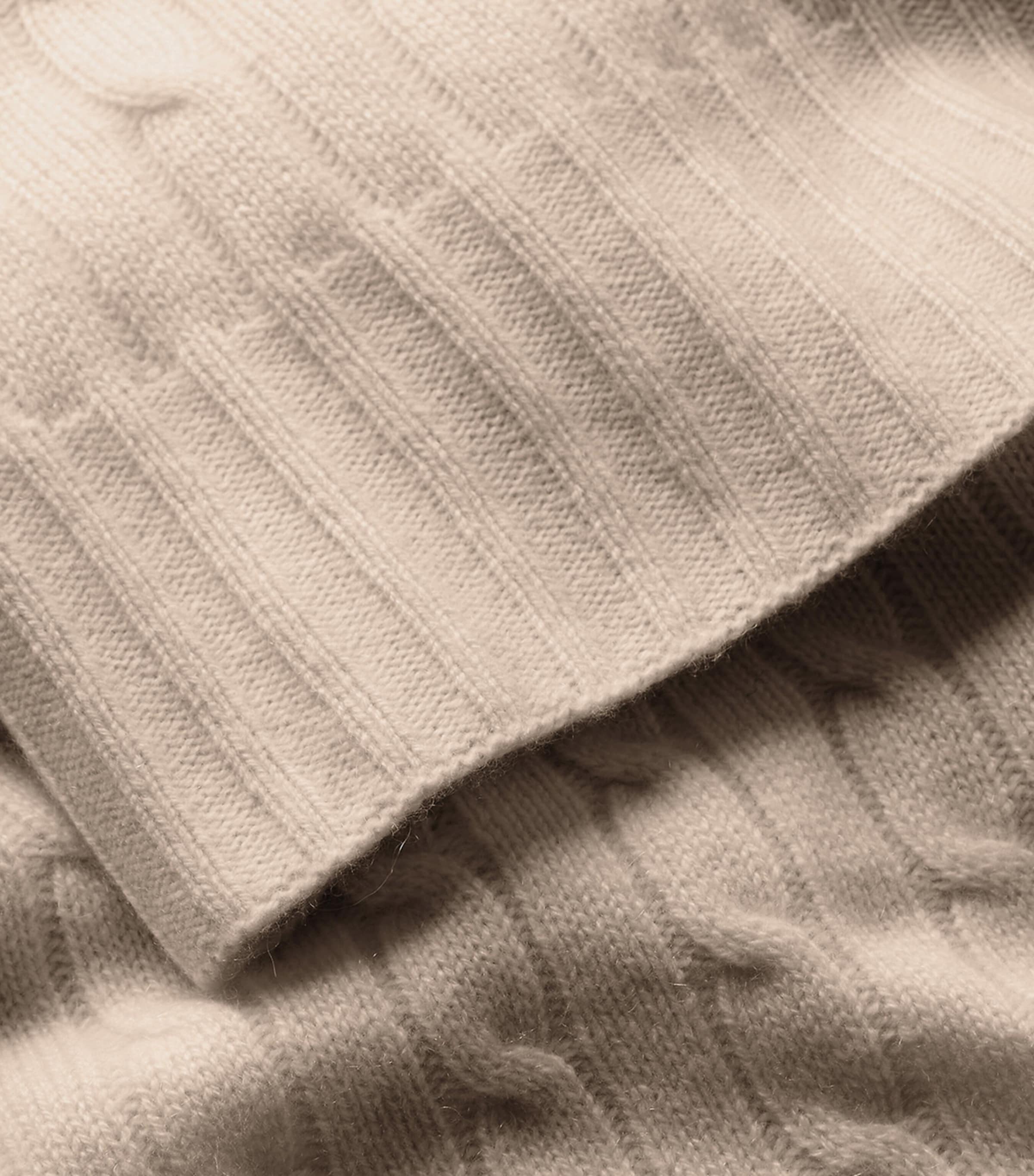 Cashmere Cable-Knit Throw (60cm x 60cm) NATURAL Image 3