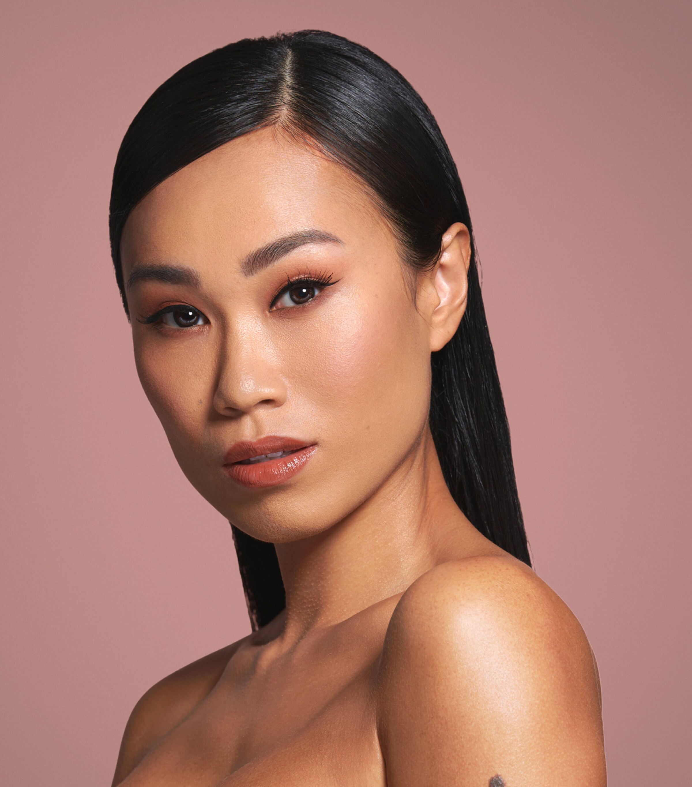 #FauxFilter Luminous Matte Liquid Foundation TRES LECHE Image 3