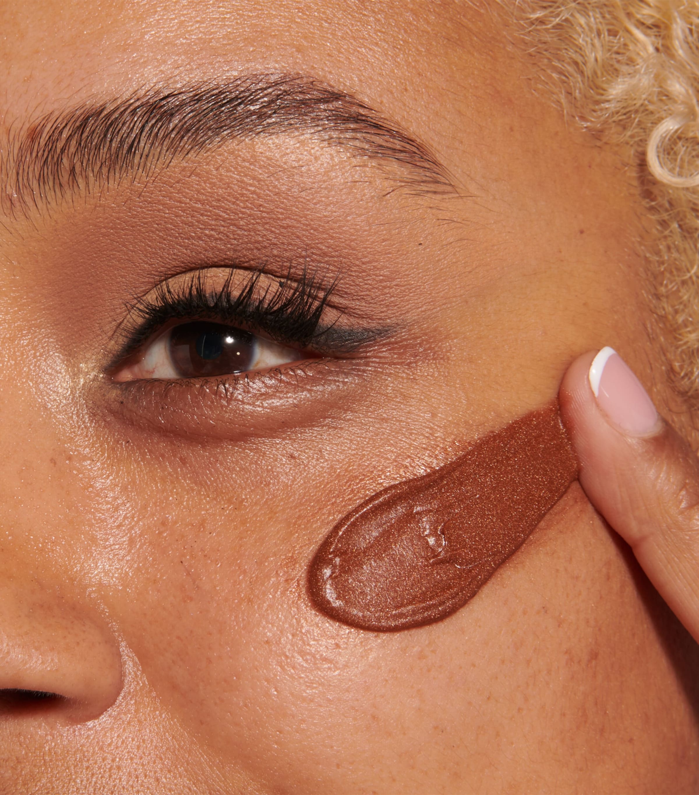 Huda Beauty Easy Blur Primer Bronze Fudge Image 3