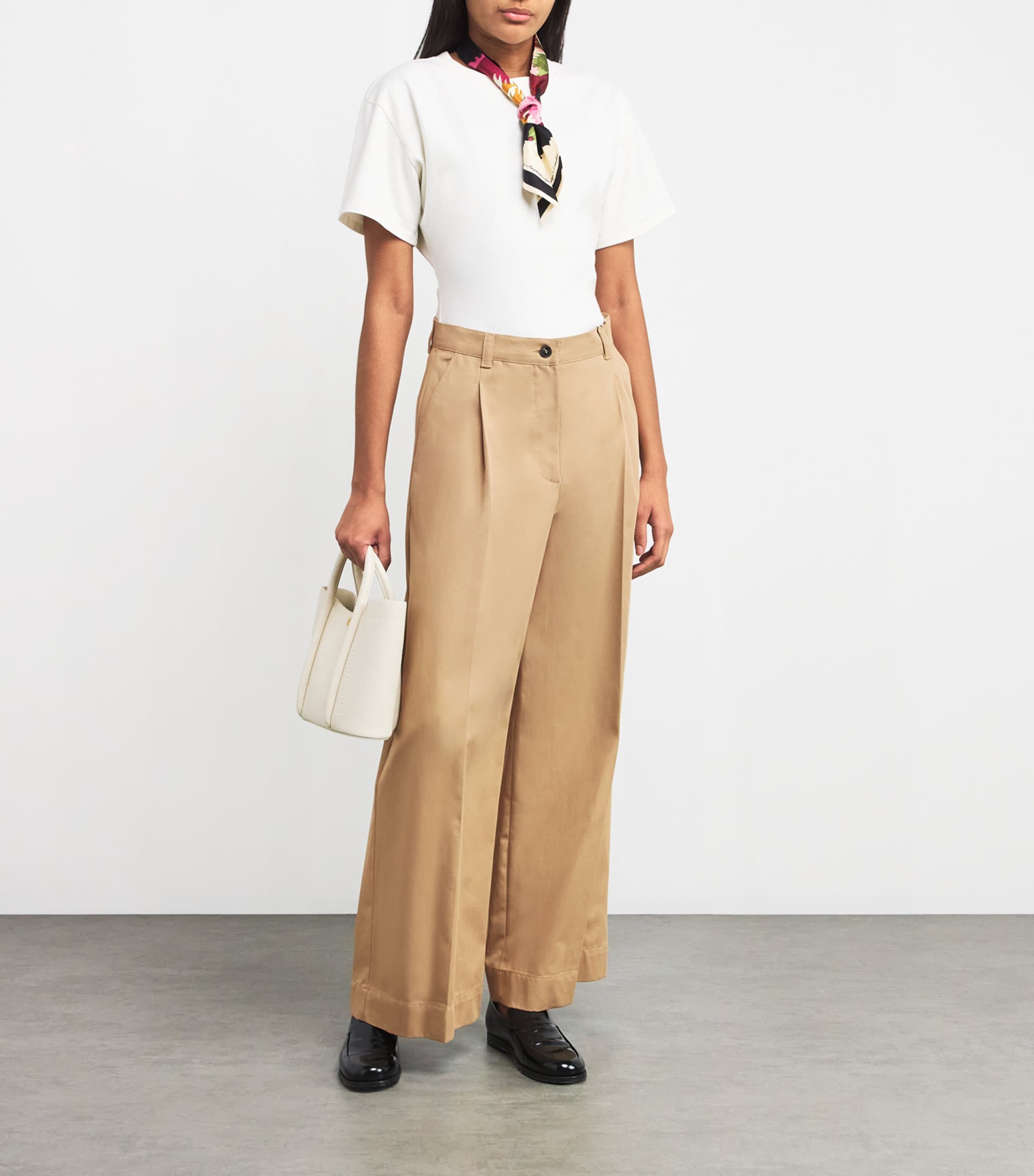 【送料&関税込】Weekend Max Mara Nebbie Wide-leg Trousers Wide-fit cotton gabardine trousers, kaki | Weekend Max Mara