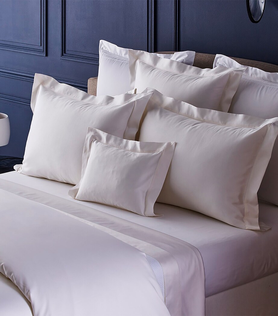Yves Delorme Couture Egyptian Cotton Prodige Super King Duvet Cover (260cm x 220cm) Creme Image 1