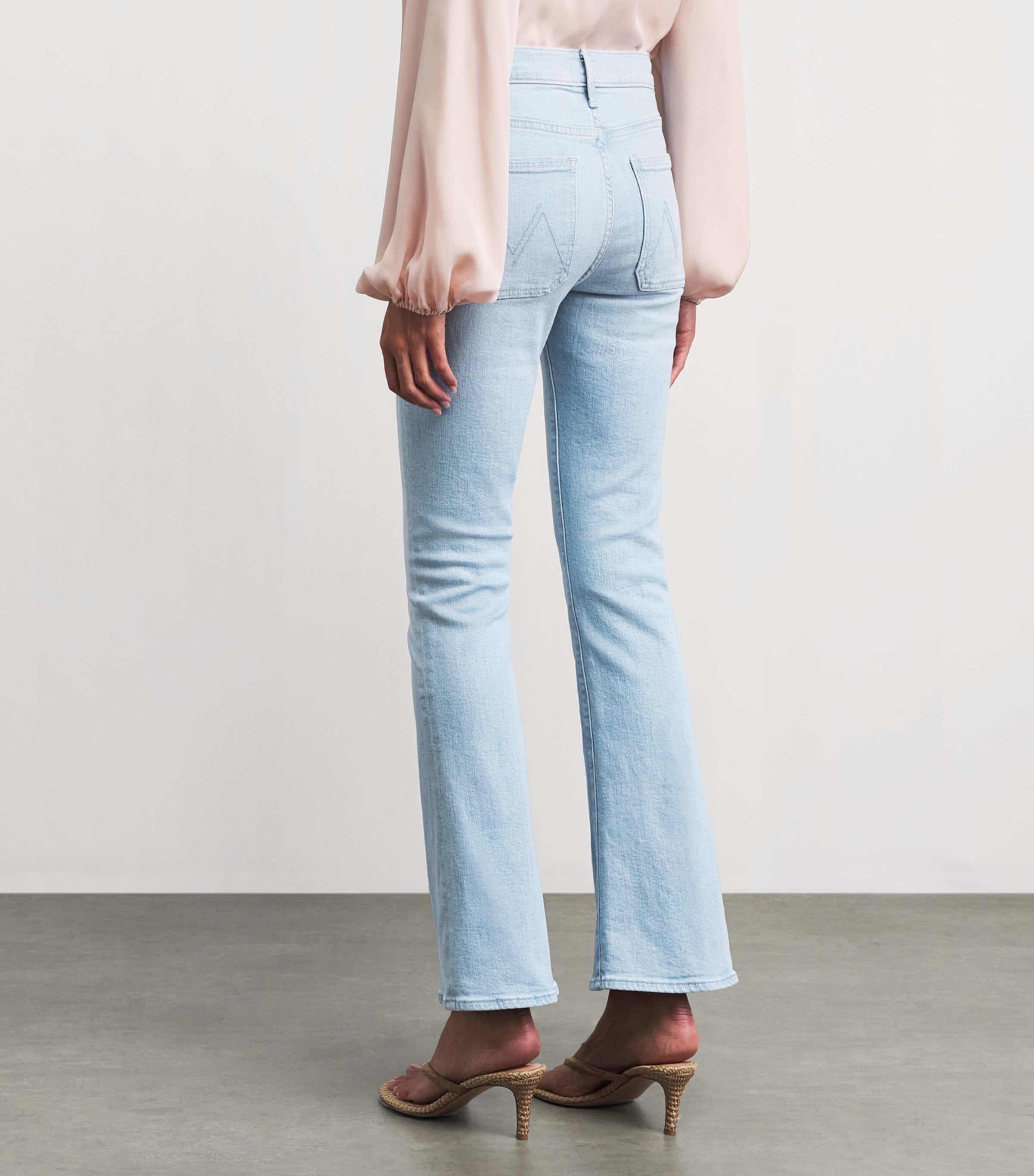 MOTHER Womens The Patch Pocket Weekender Flared Jeans Sauced By Six Image 5