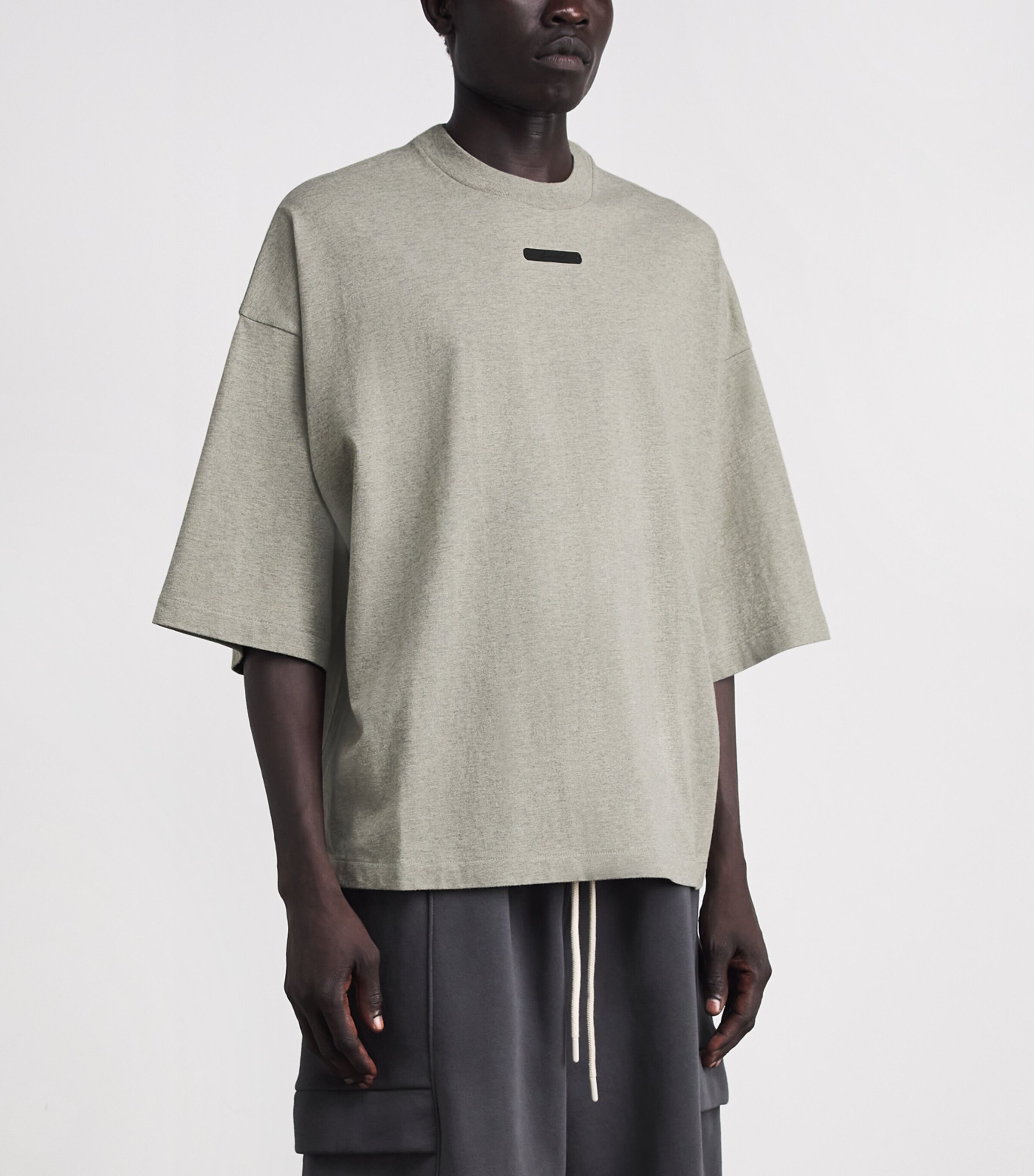 FEAR OF GOD ESSENTIALS Mens Cotton Merch T-Shirt Seal Heather Image 4