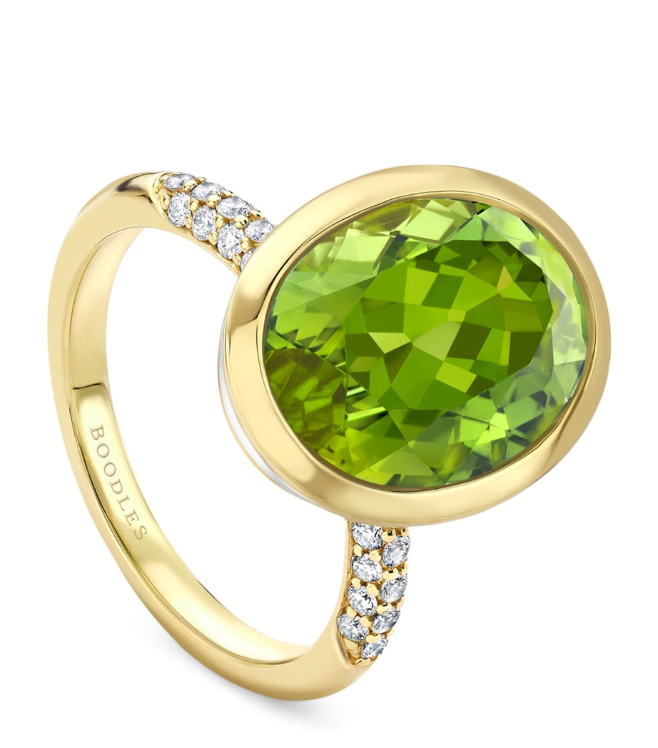 Boodles Yellow Gold, Diamond and Peridot Dolce Vita Oval Ring Yellow Gold Image 1