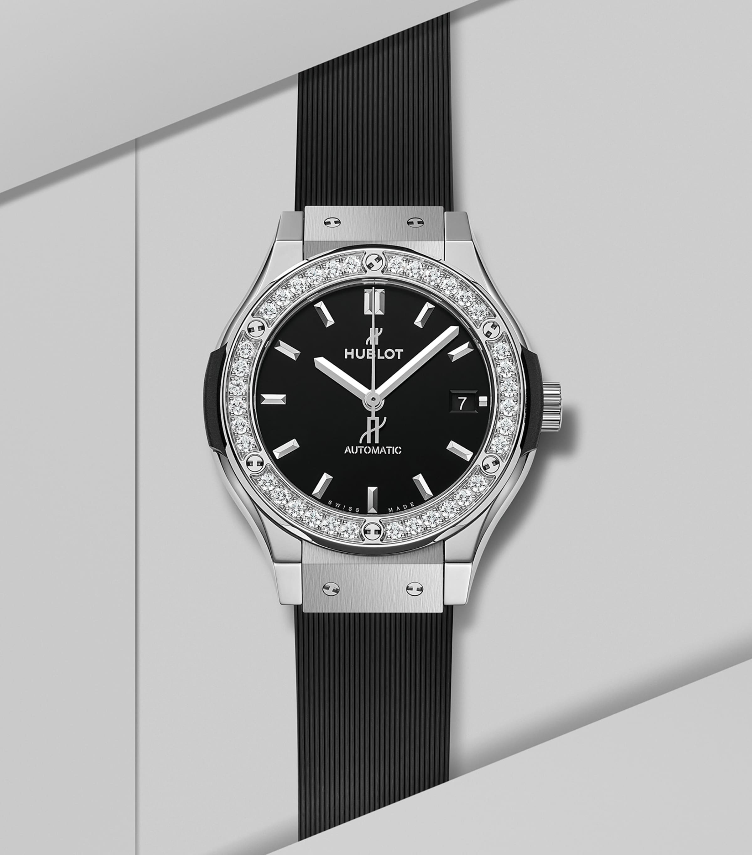 Titanium and Diamond Classic Fusion Watch 38mm BLACK Image 3