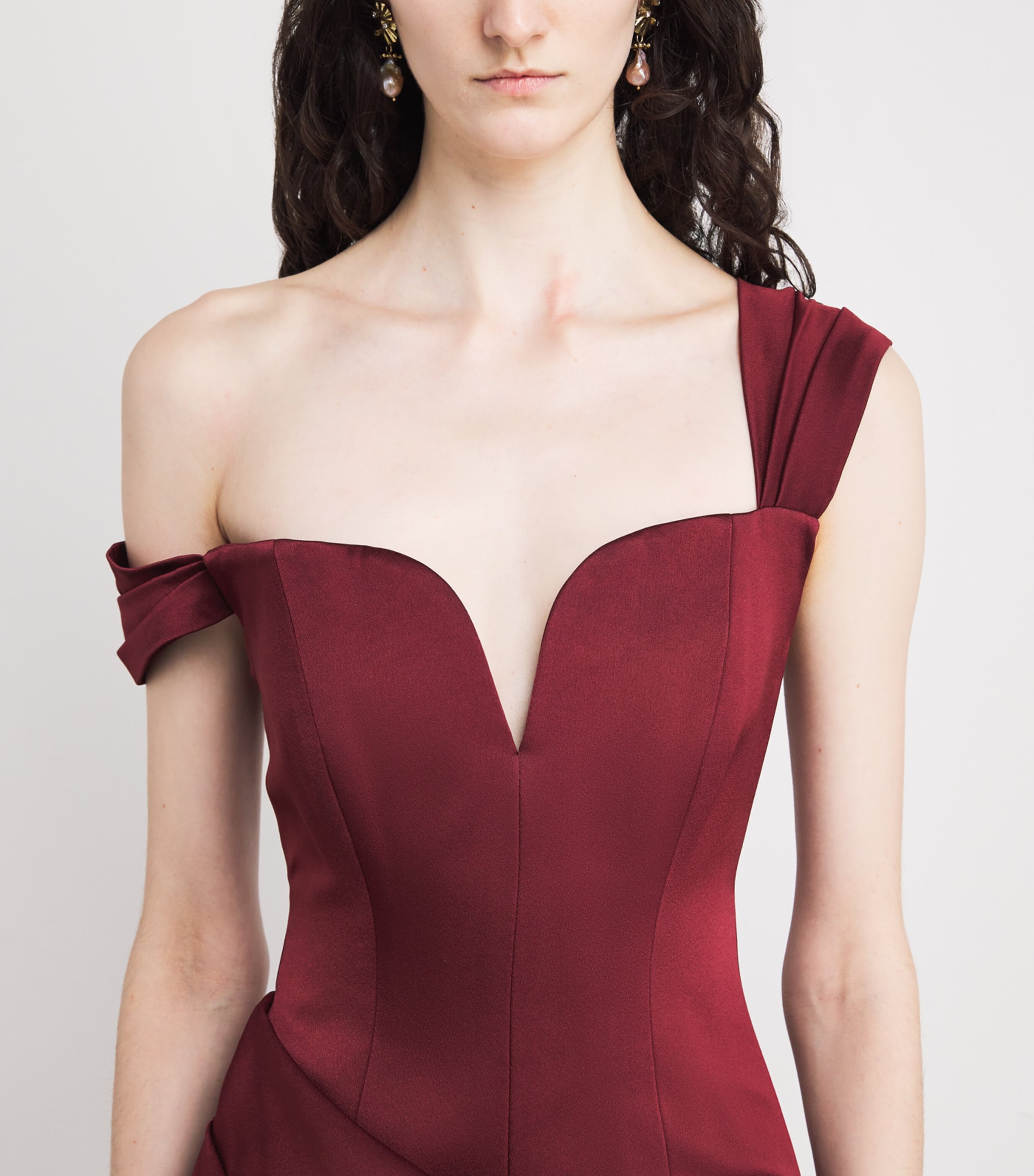 Satin Crepe Off-Shoulder Gown PORT Image 4