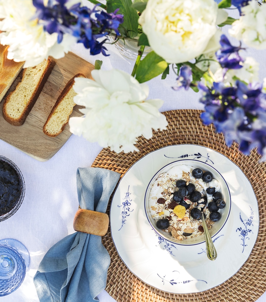 Set of 6 Old Luxembourg Flat Plates (26cm) WHITE Image 4