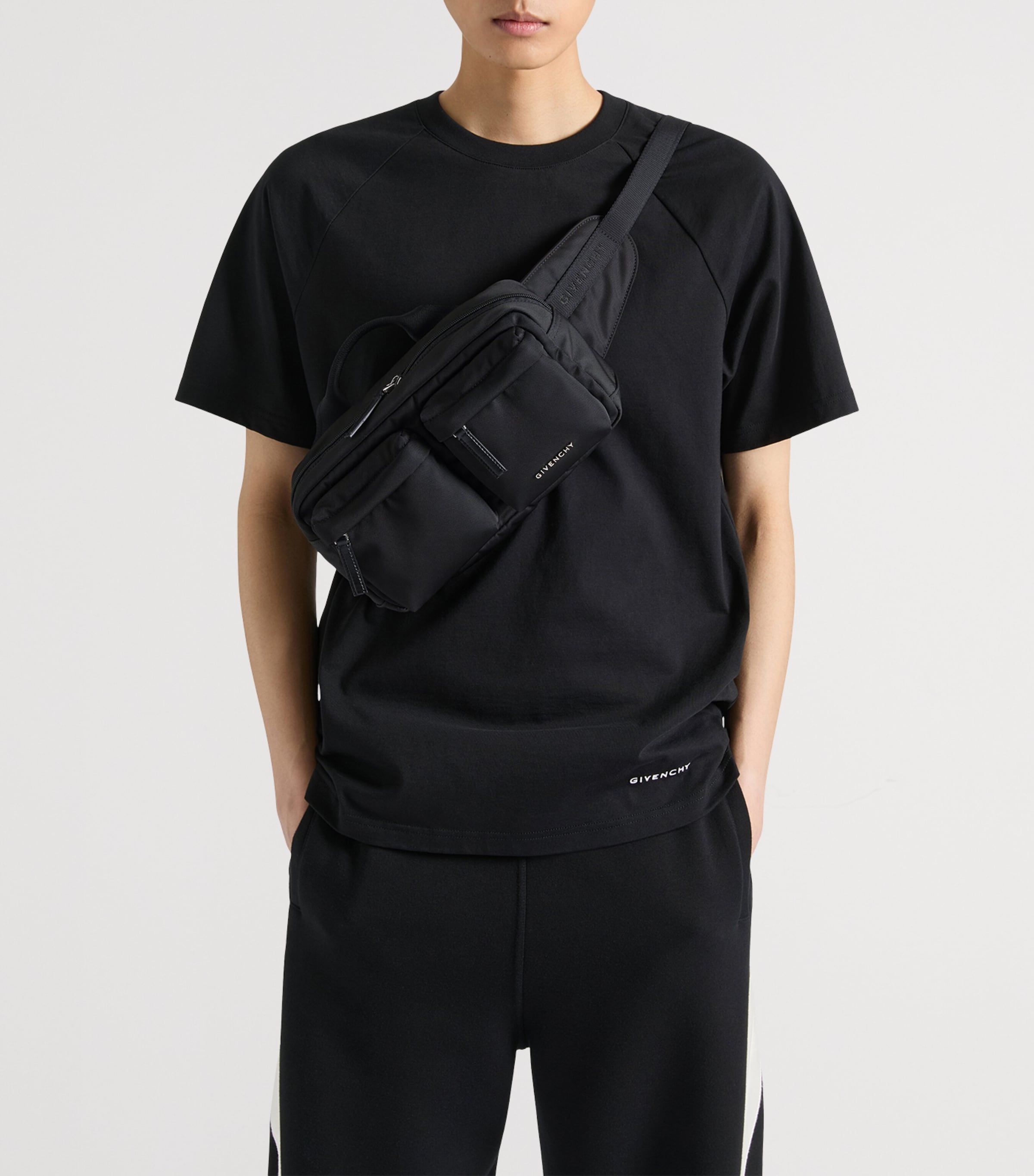 Essential U Belt Bag BLACK Image 4