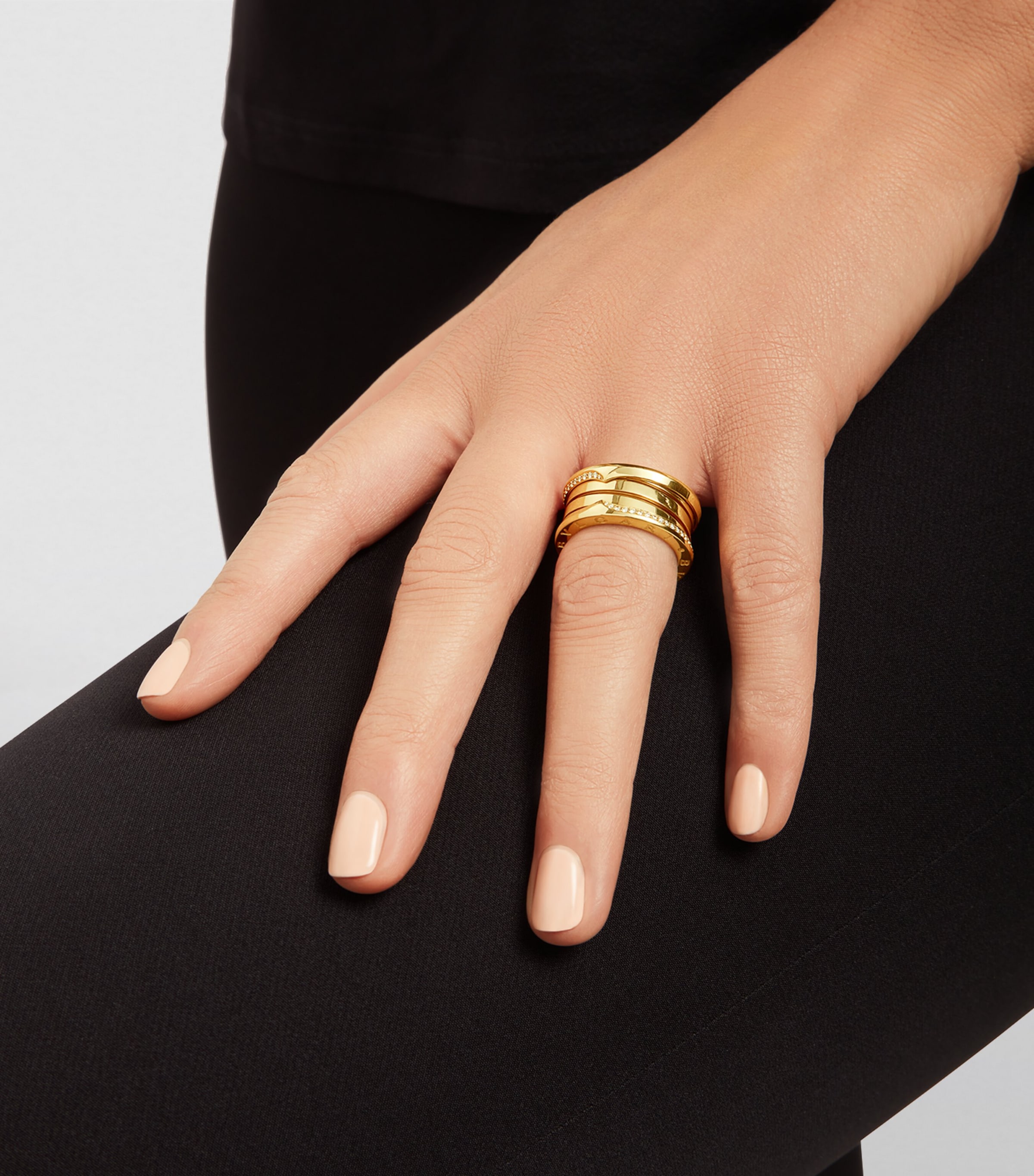 Yellow Gold and Diamond B.zero1 Three-Band Ring YELLOW GOLD Image 4