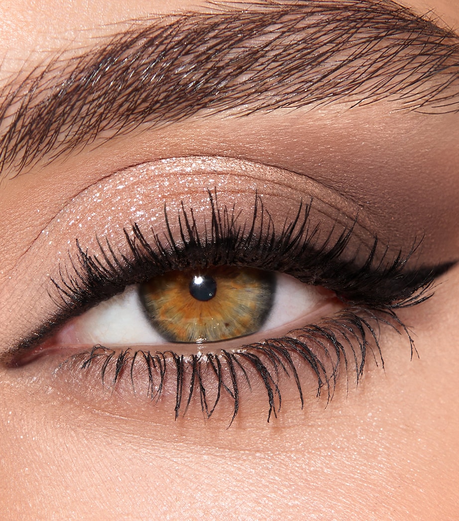Palettes of Beautifying Eye Trends SUPER NEUTRAL Image 3