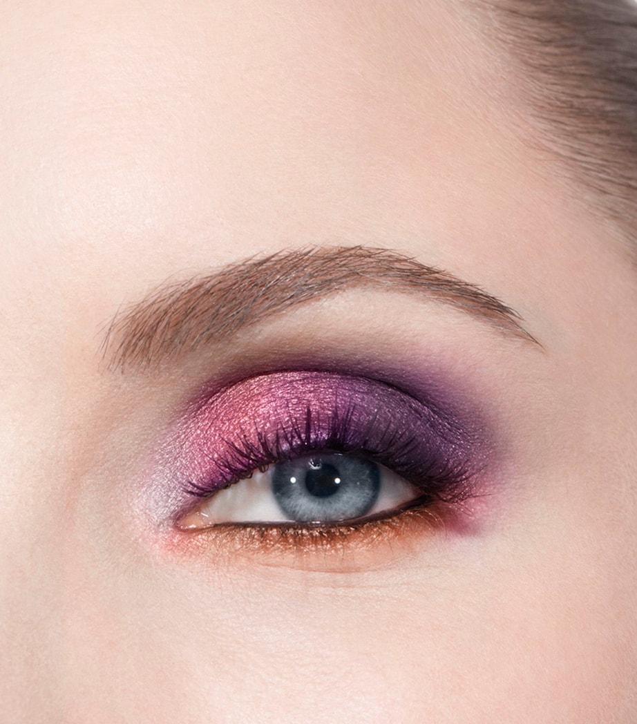 CHANEL ENCHANTED NIGHT Eyeshadow & Blush Palette Image 5