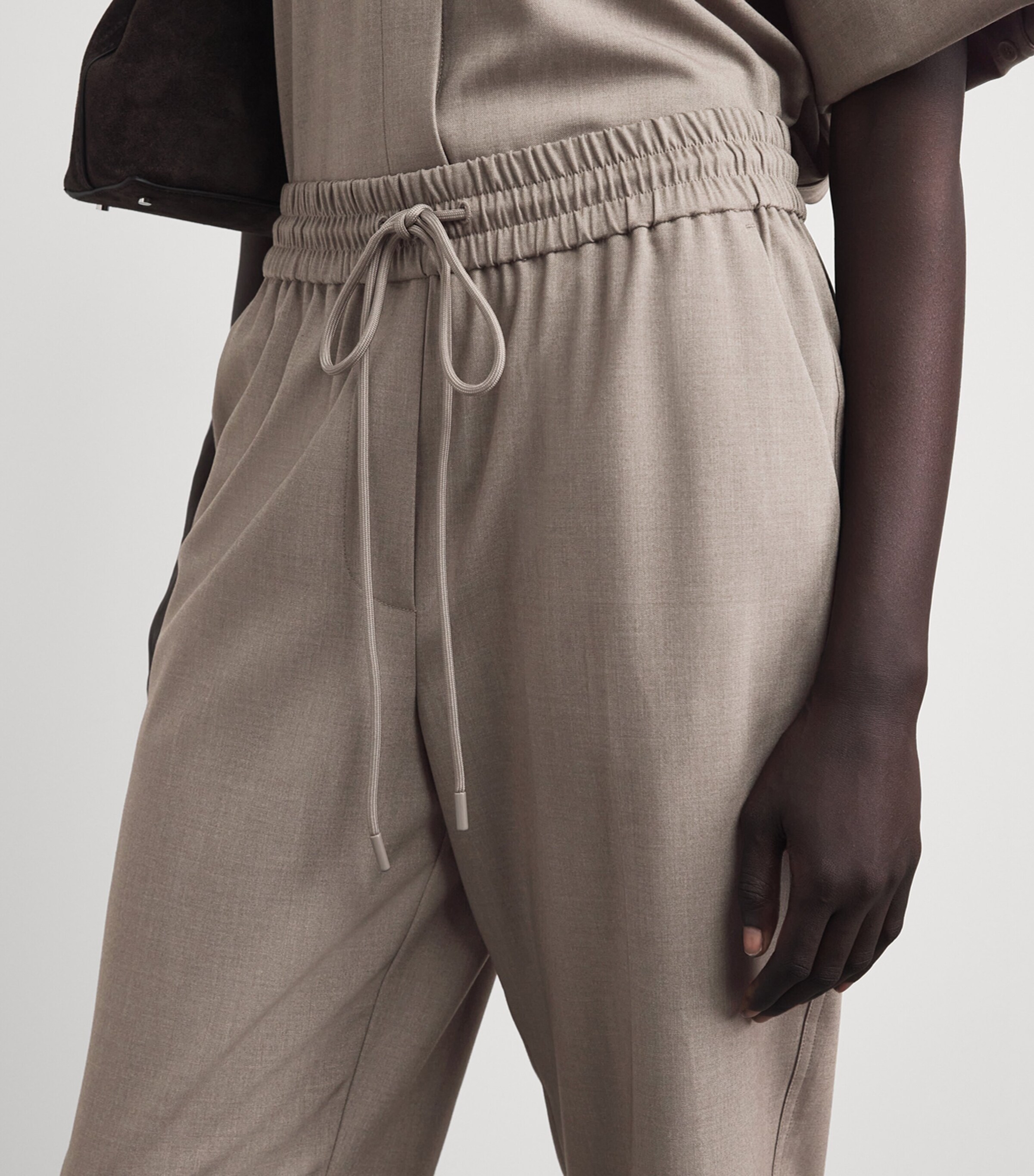 CAMILLA AND MARC Womens Cropped Vector Trousers Mocha Image 3