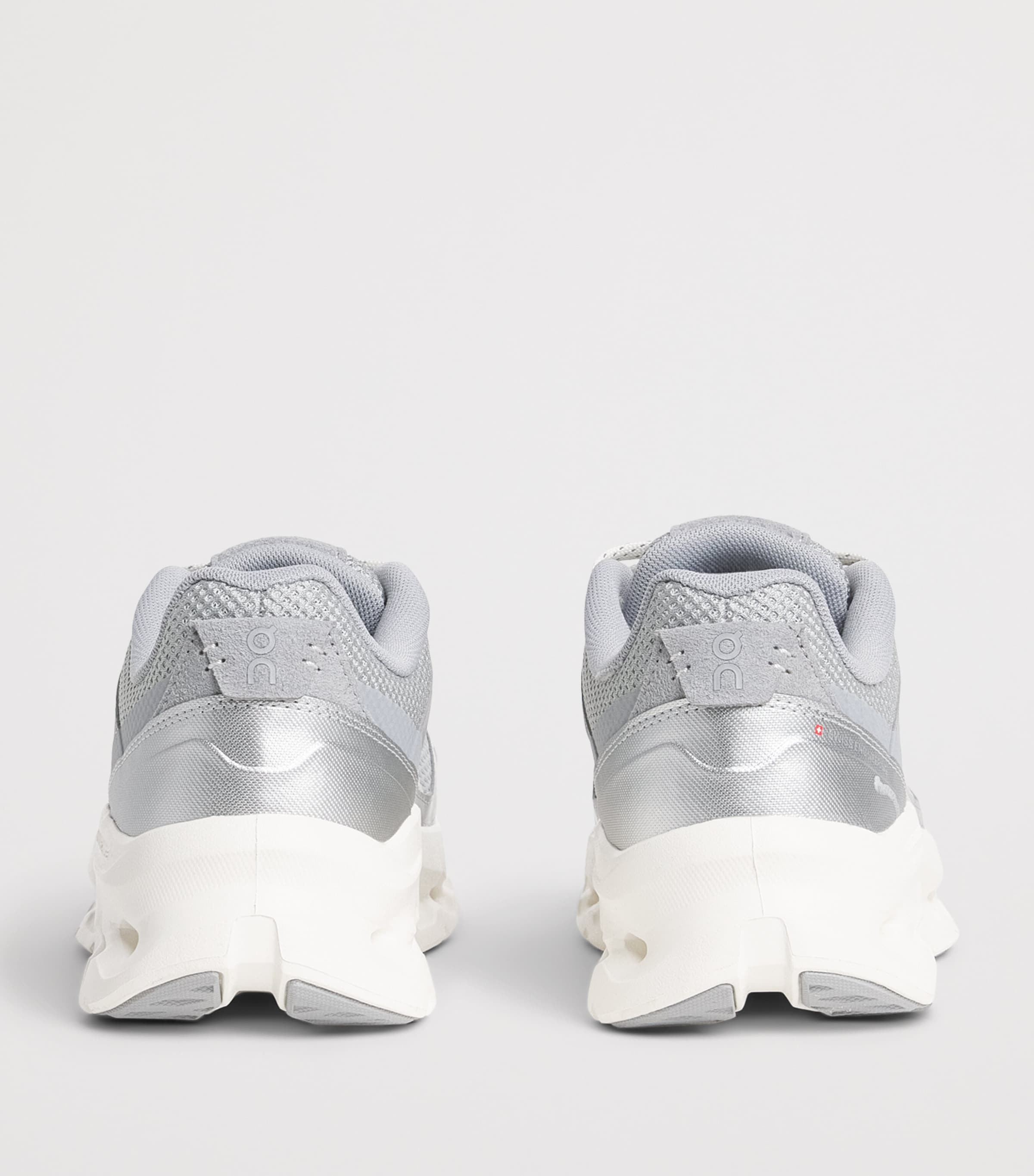 On Mens Cloudtilt Arc Trainers Alloy | Ivory Image 5