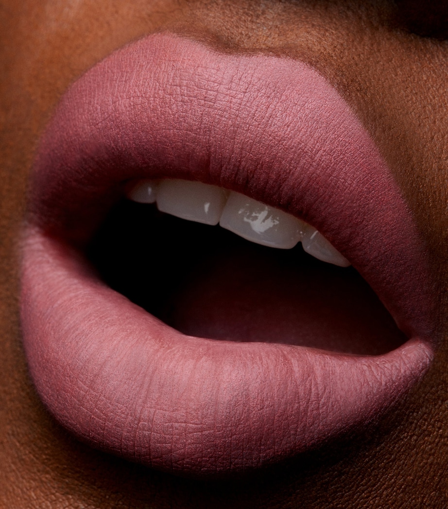 Powder Kiss Lipstick REVERENCE Image 5