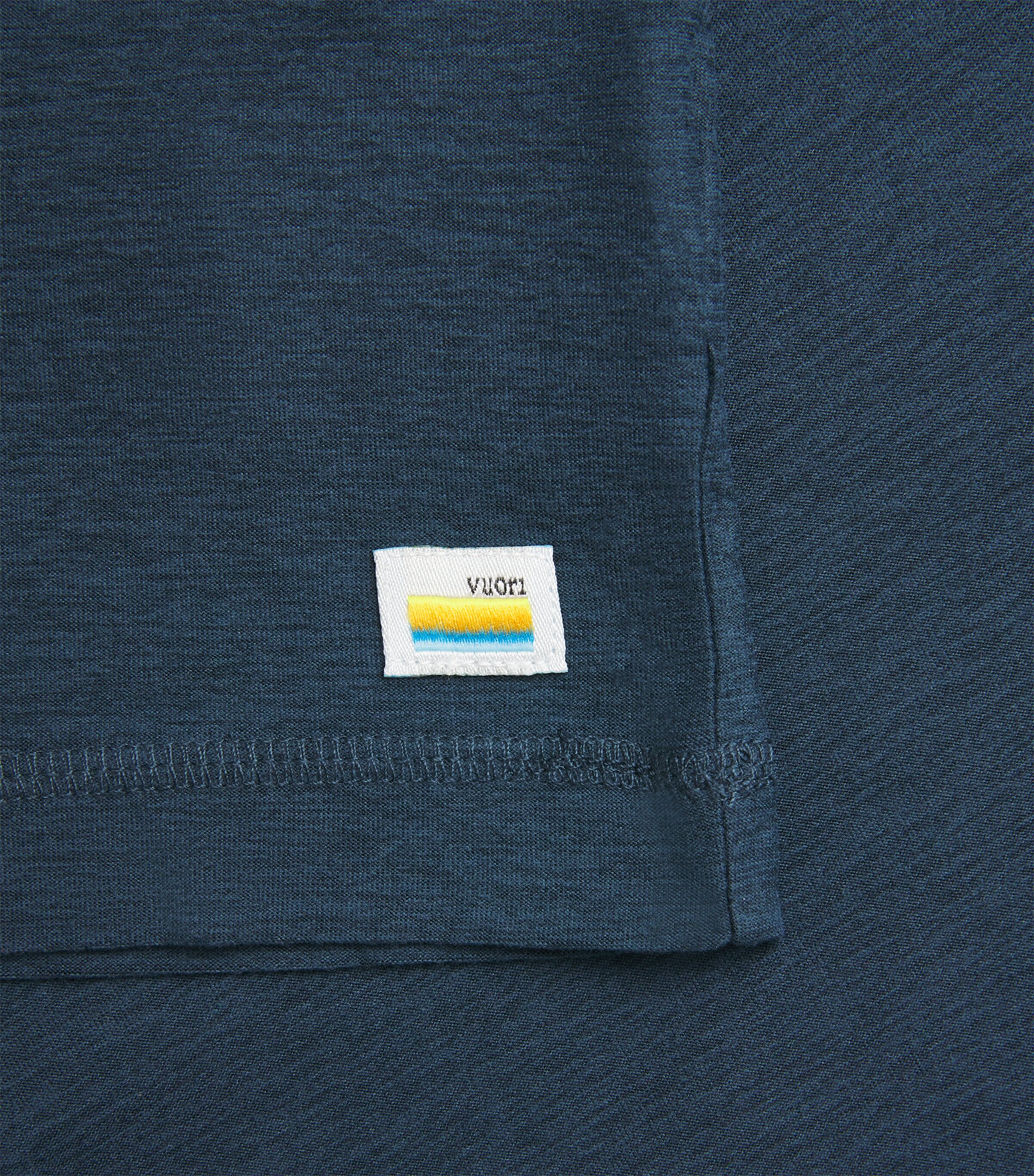 VUORI Mens Strato Tech T-Shirt Navy Heather Hnv Image 5