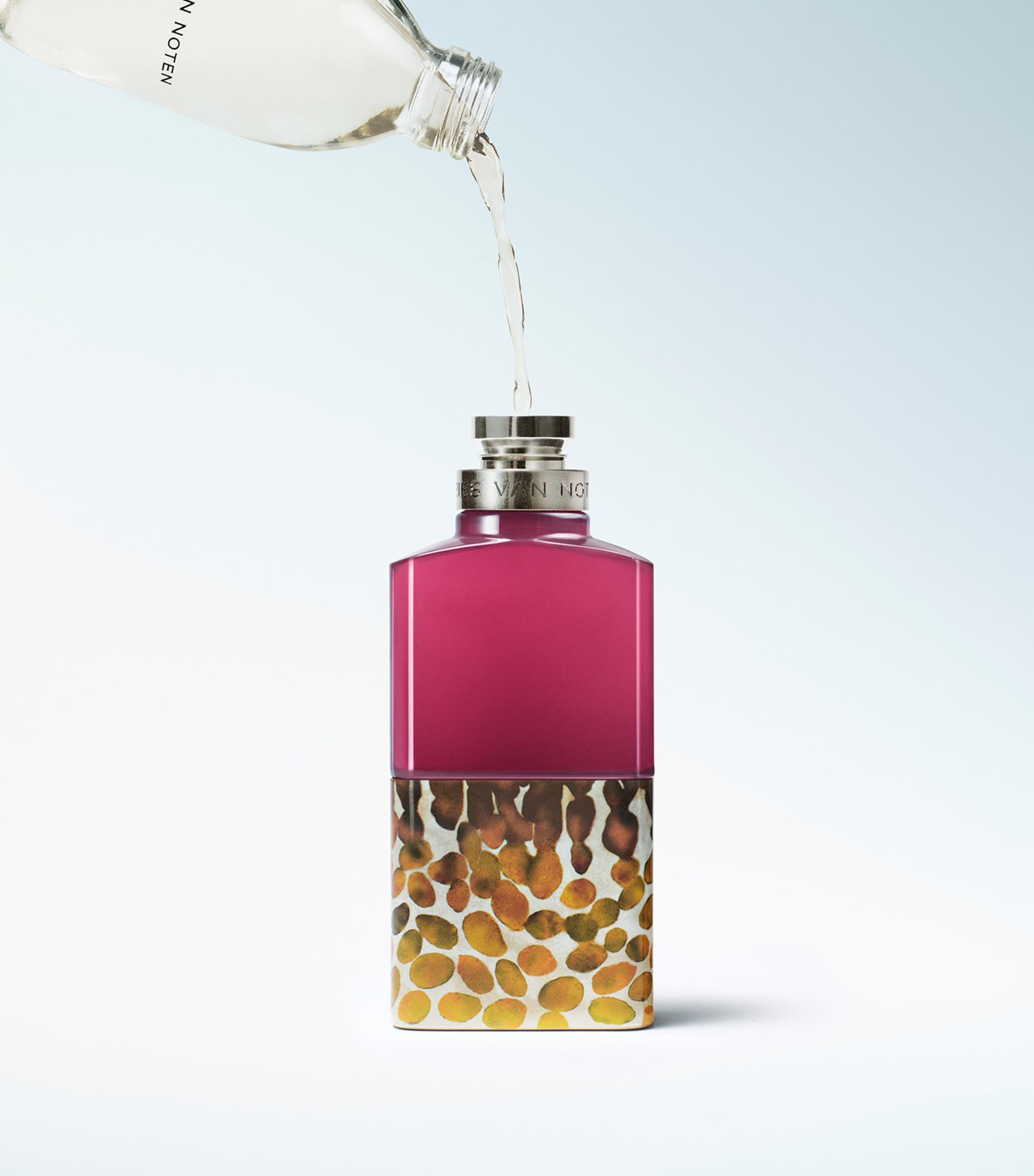 DRIES VAN NOTEN Velvet Violet Eau de Parfum (200ml) - Refill Image 2