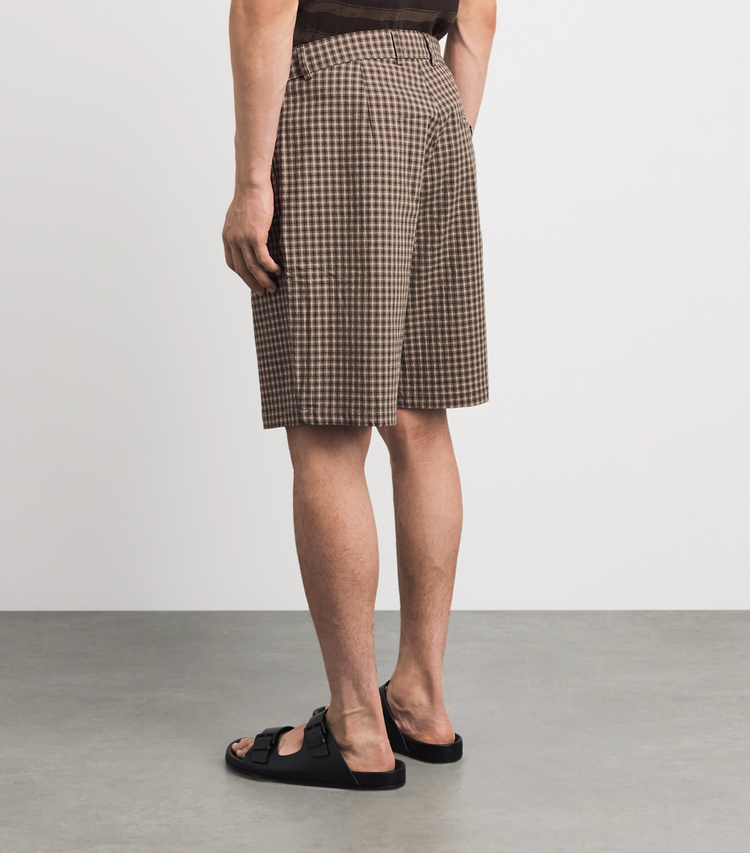 Oliver Spencer Mens Pleated Chino Shorts Brown Image 5