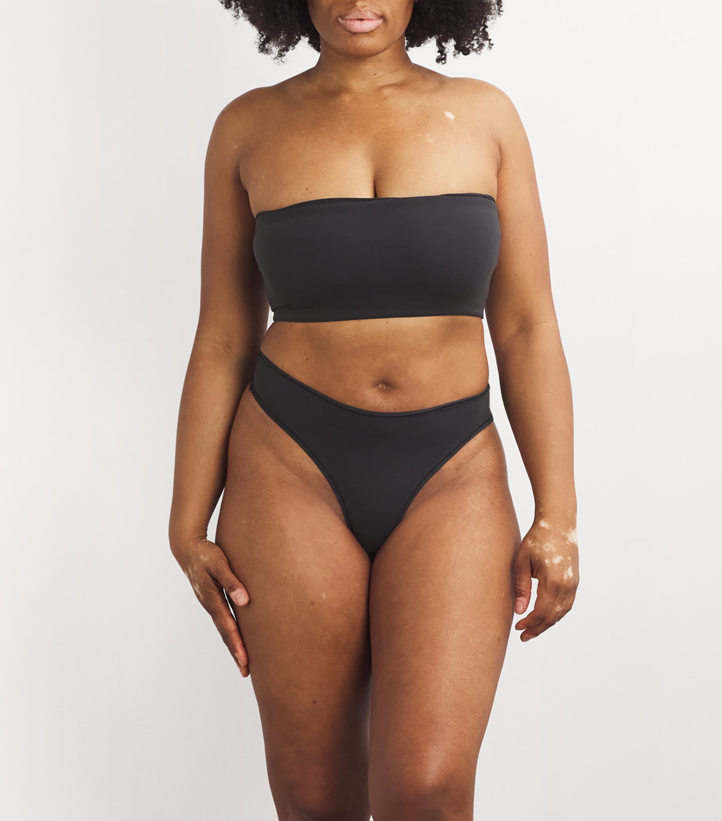 Fits Everybody Cheeky Thong ONYX Image 4