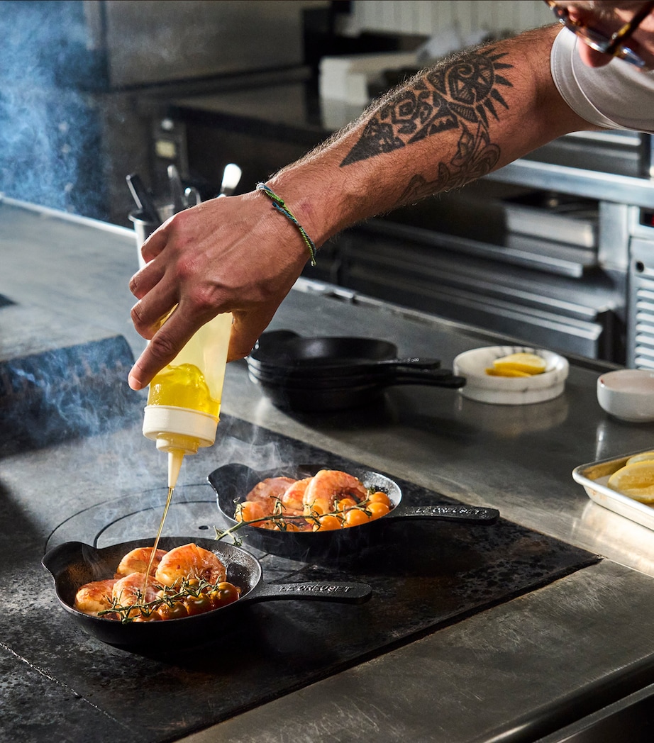 Set of 4 Cast Iron Gourmand Mini Skillets (16cm) NO COLOUR Image 7