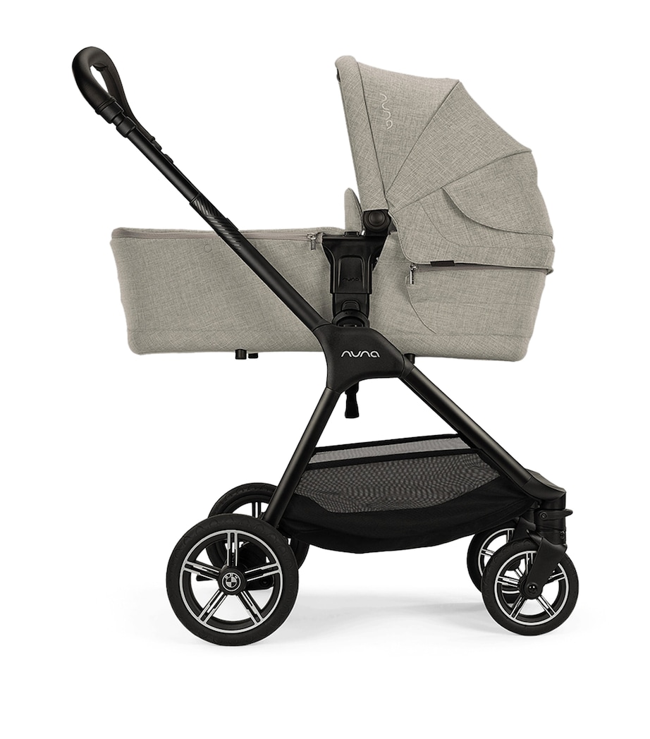 x BMW LYTL Carry Cot GRAPHENE Image 5