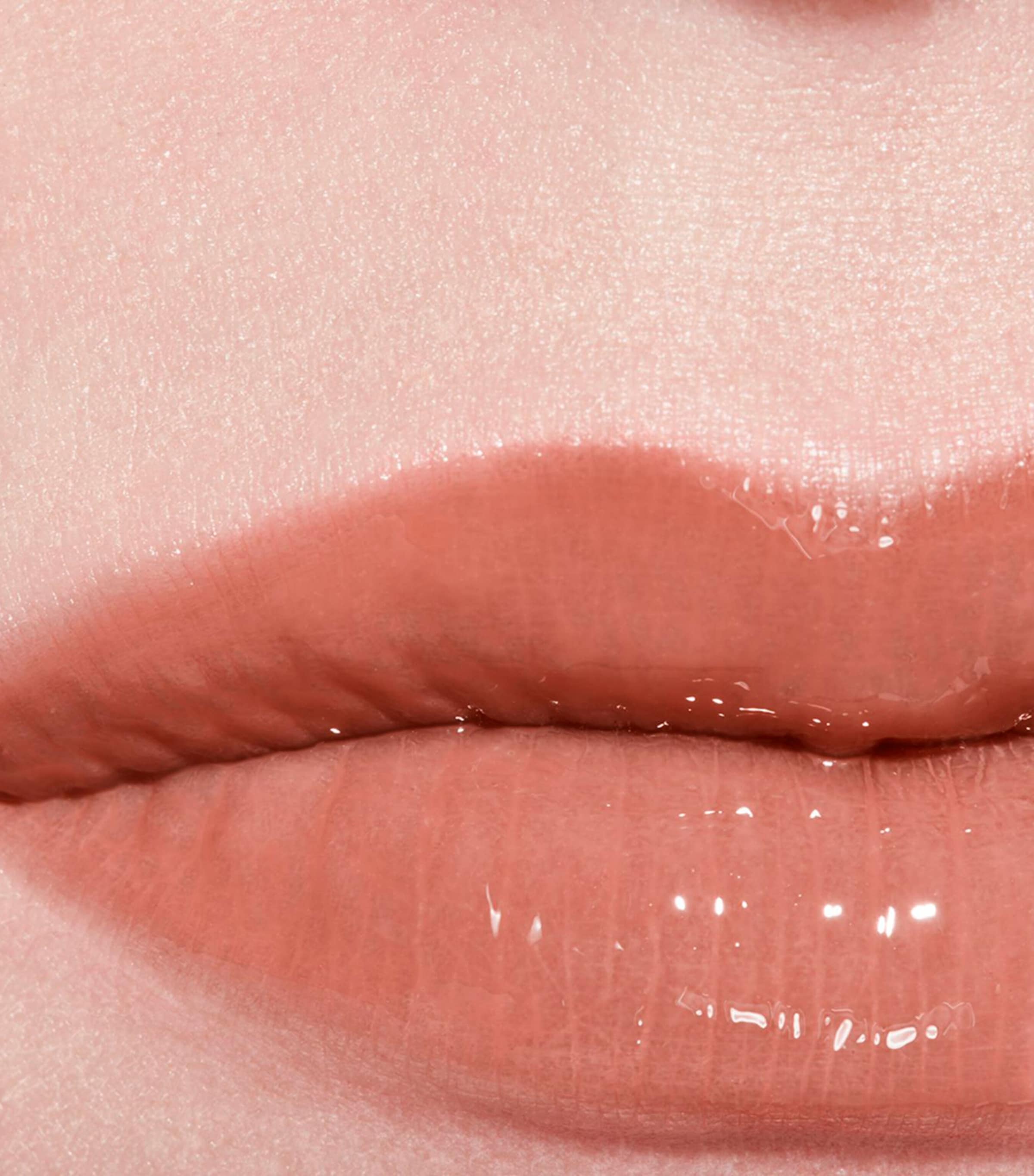 CHANEL ROUGE COCO GLOSS Moisturising Gloss Accessoire Image 5