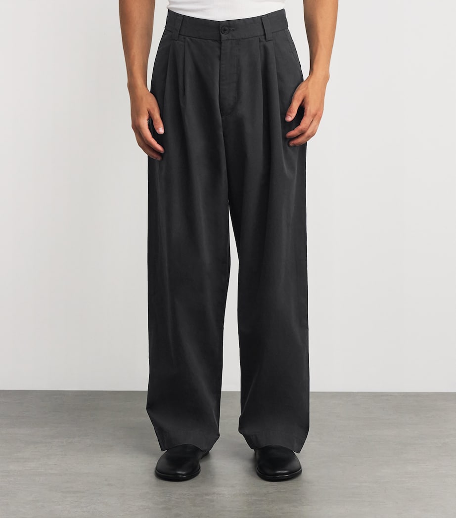 AGOLDE Mens Cotton Pleated Slater Trousers Reservoir Dk Charcol Image 3