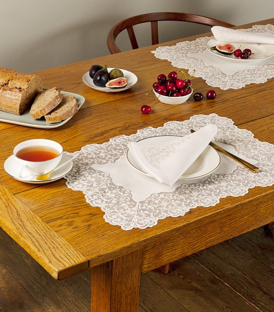 Linen Lace-Trim Elite Napkin (45cm x 45cm) IVORY/IVORY Image 2