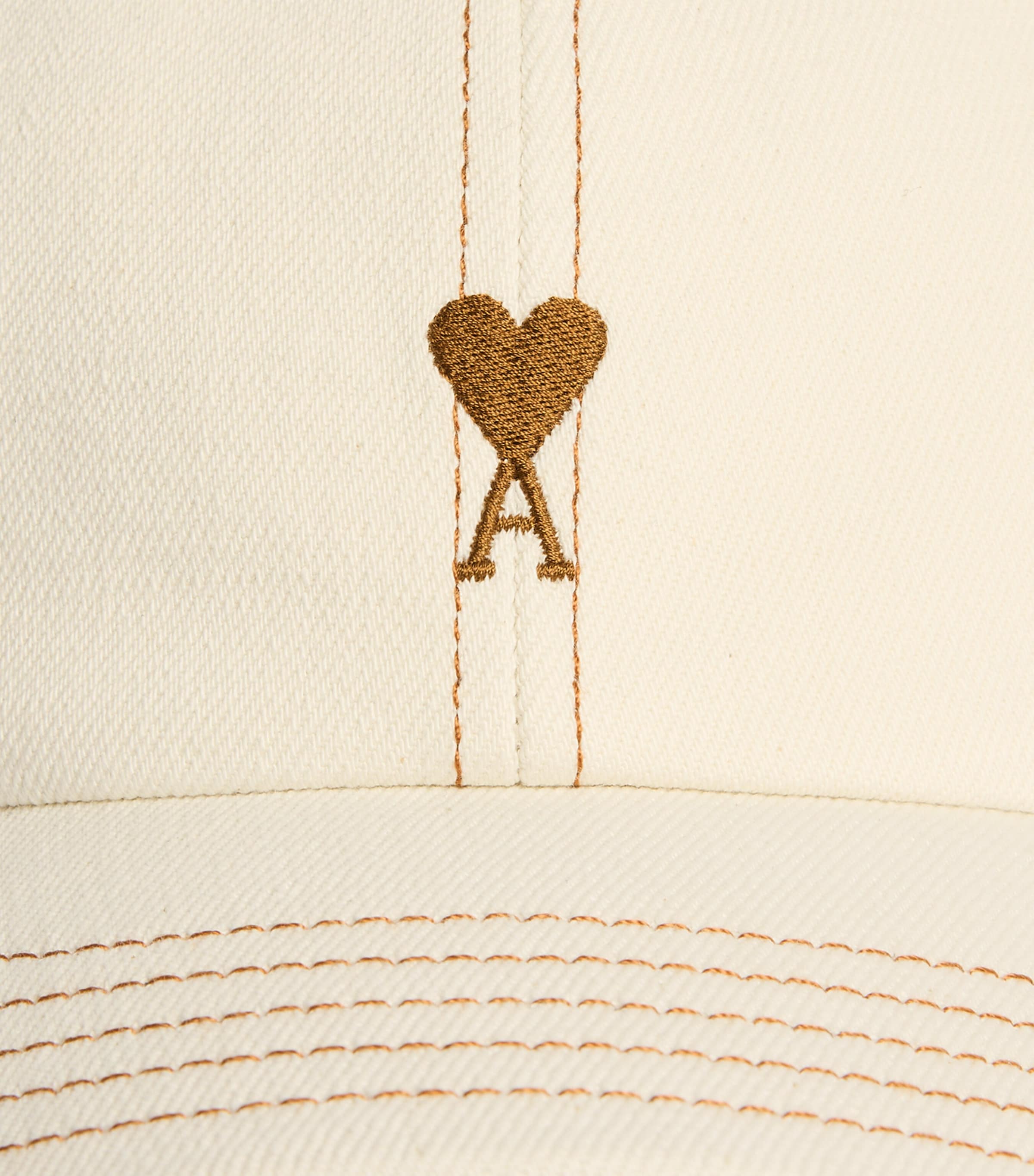 AMI Paris Ami de Coeur Cap Blanc Creme Image 4