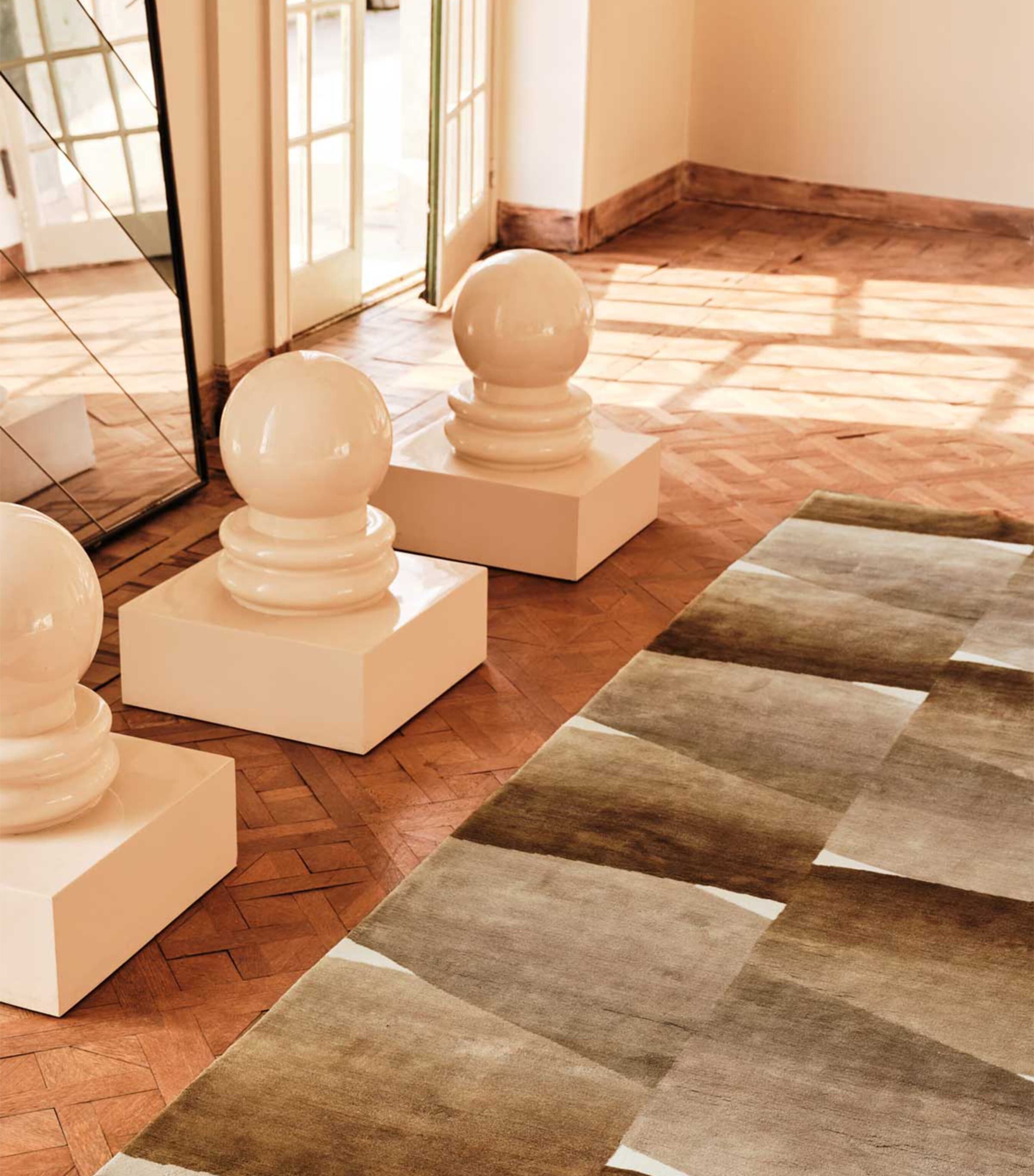 x Kelly Wearstler Crux Cognac Rug (1.83m x 2.74m) GOLD Image 5