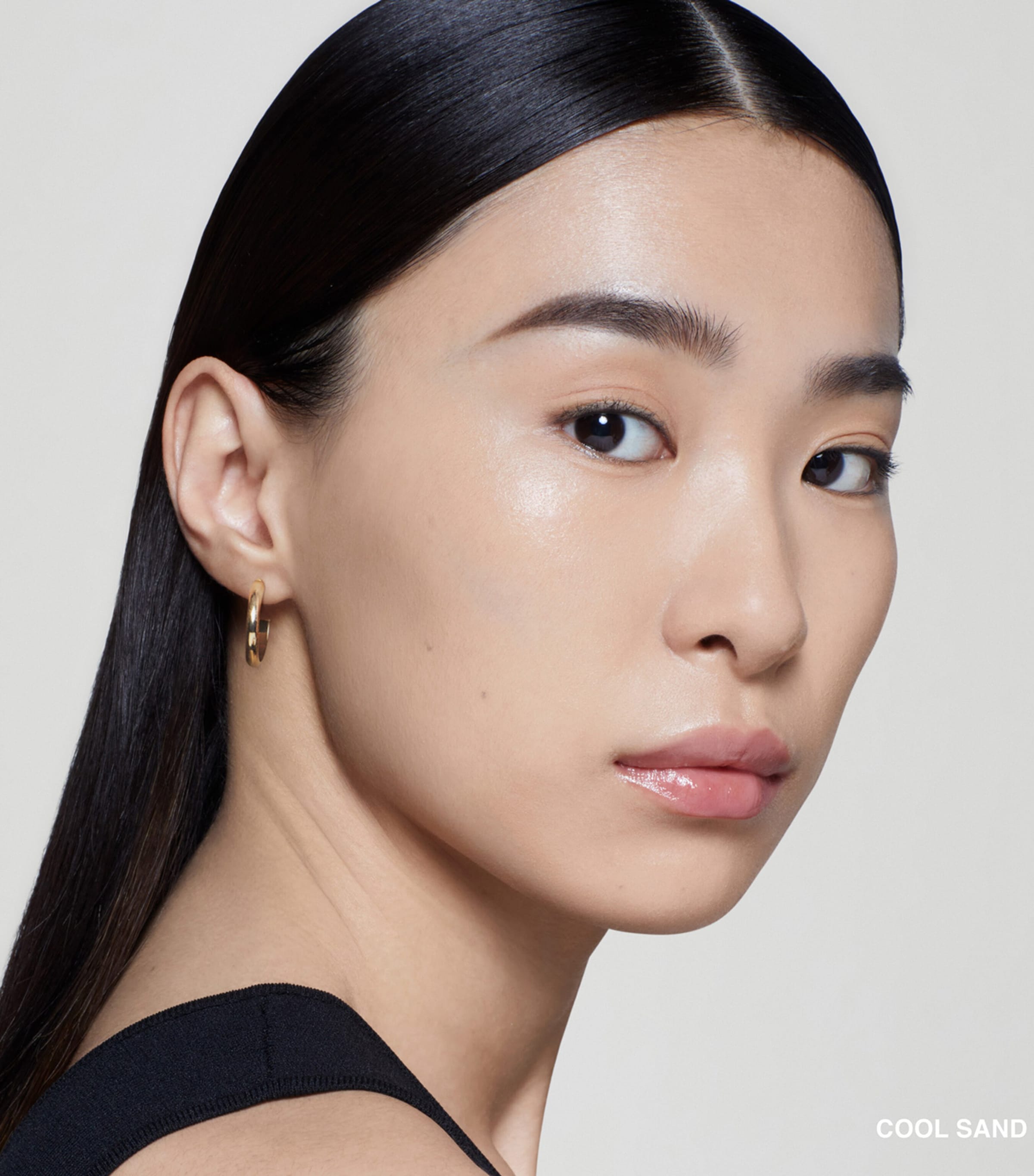 Intensive Serum Foundation SPF 40 - COOL SAND Image 3