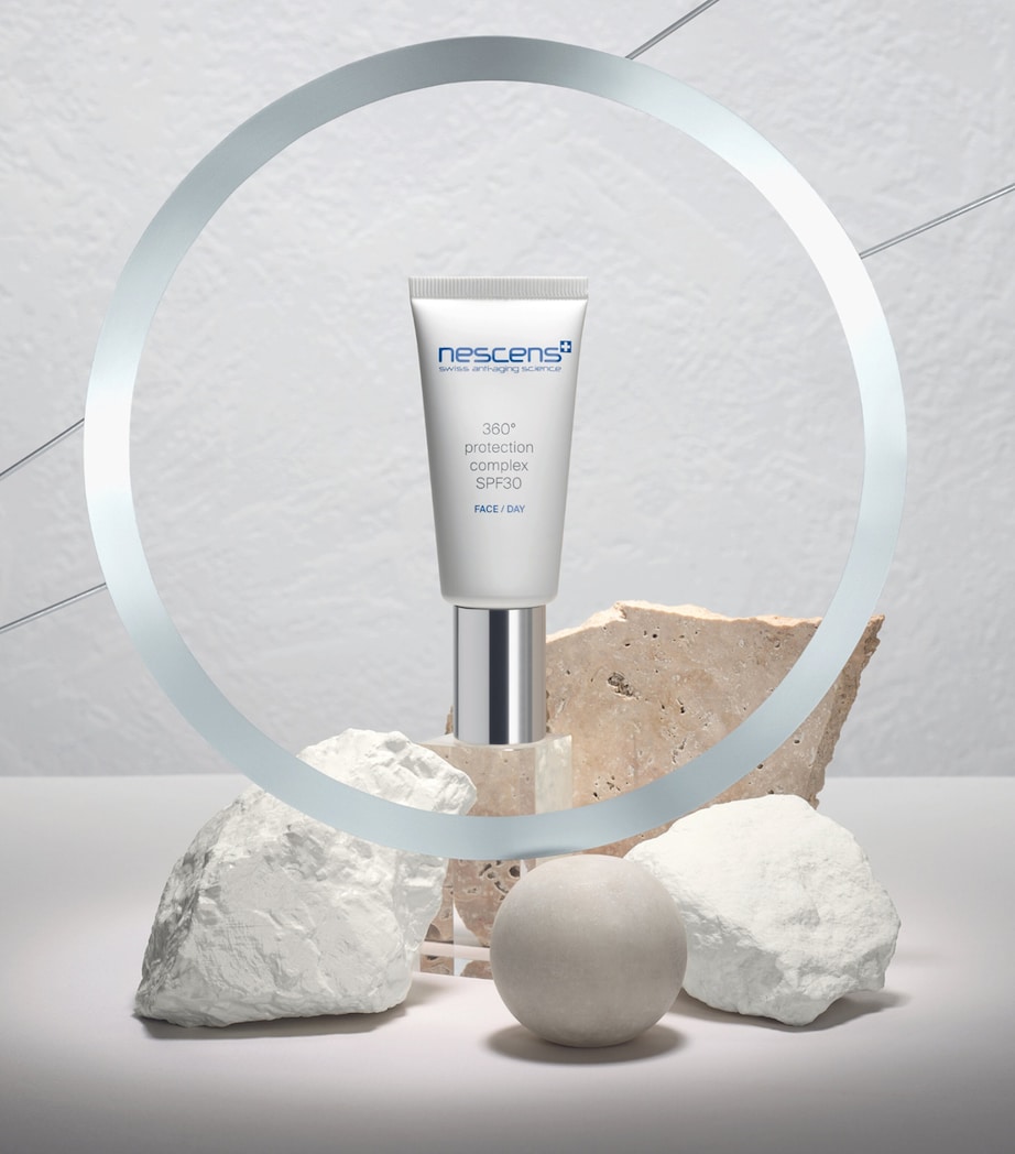 360° Protection Complex Face Cream - SPF30 (30ml) NO COLOUR Image 3