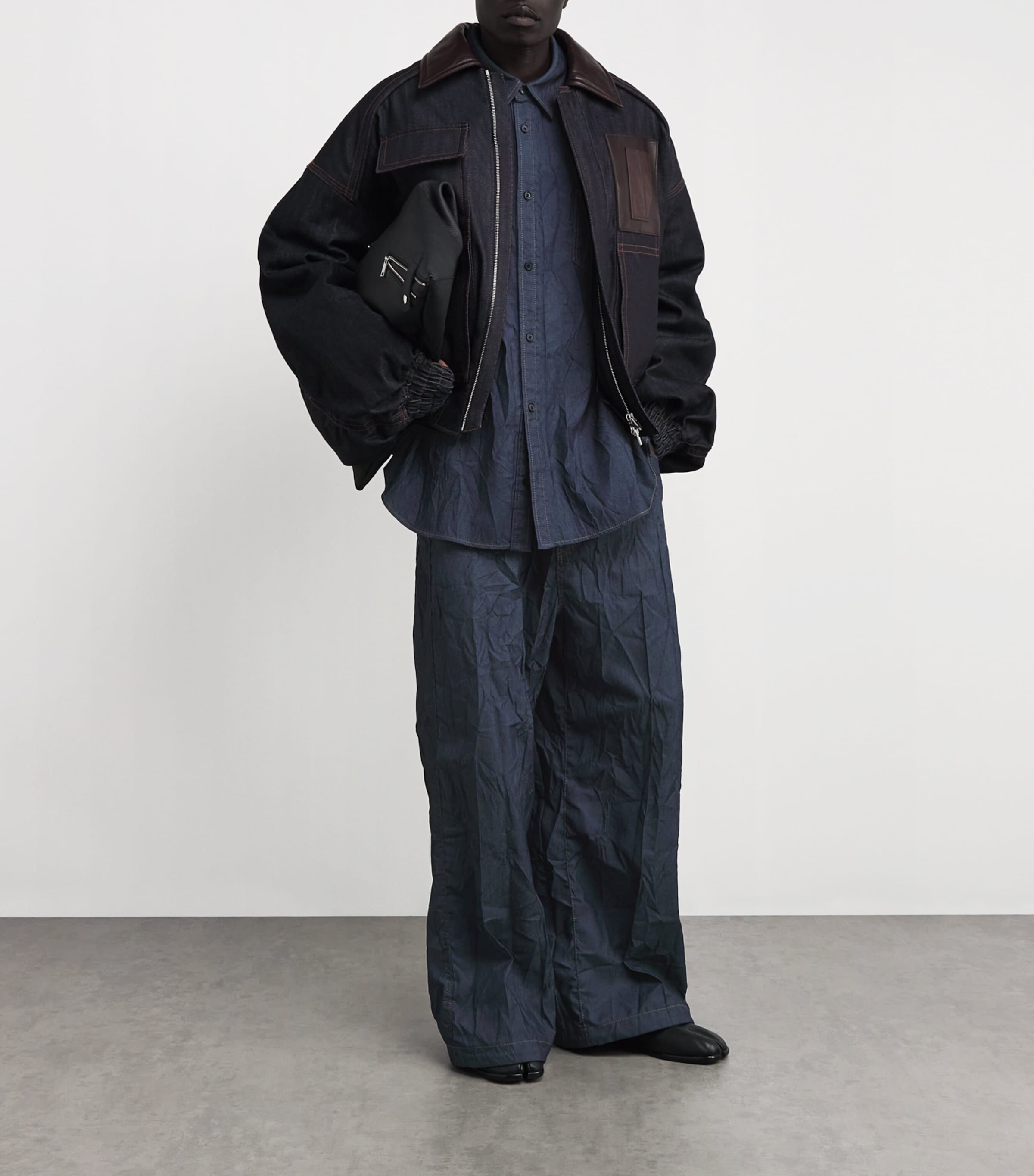 Juun.J Mens Wrinkled Pocket-Detail Oversized Shirt Navy R Image 2