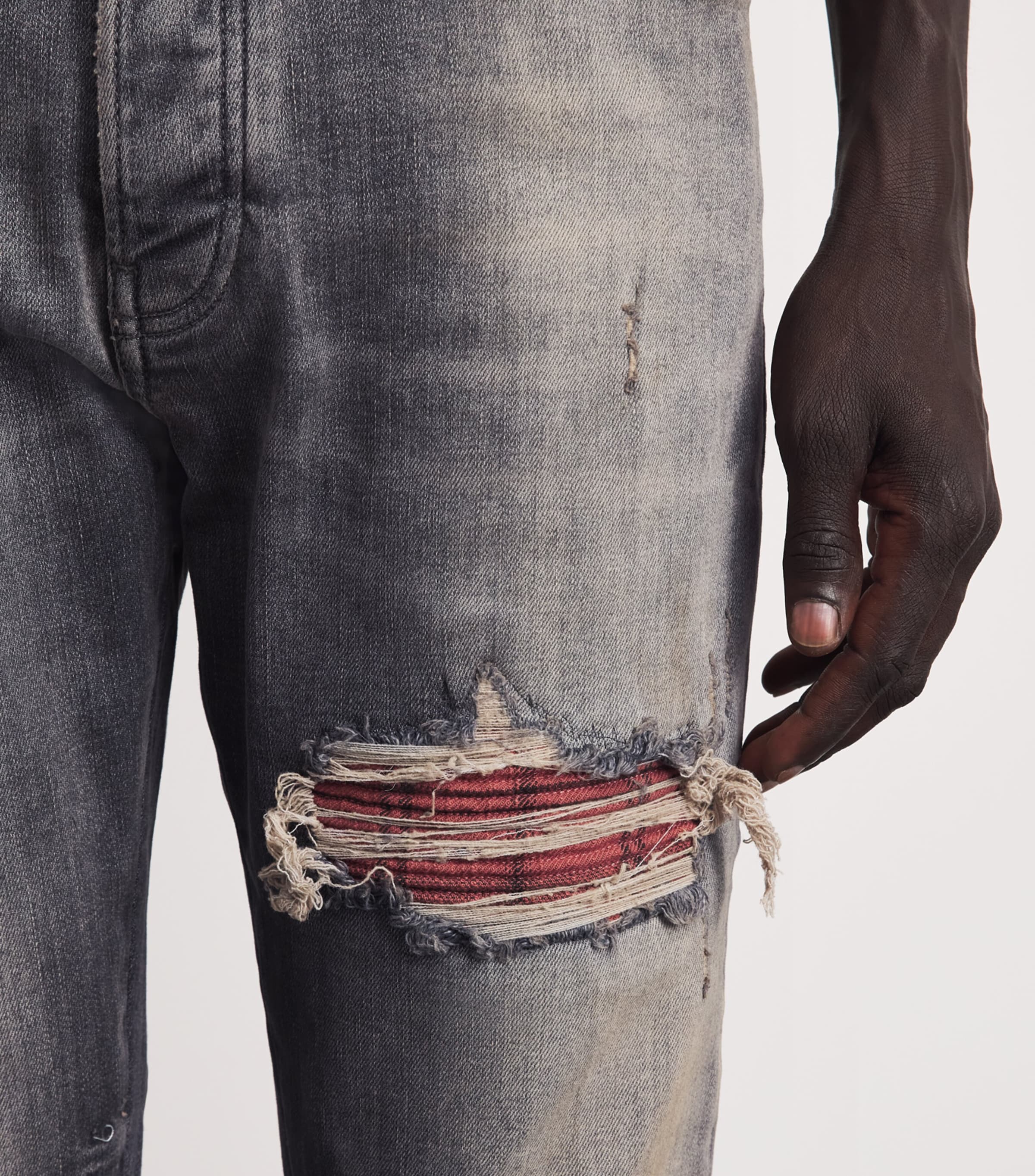 AMIRI Mens Ripped MX1 Skinny Jeans Perfect Antiqu Black Image 3