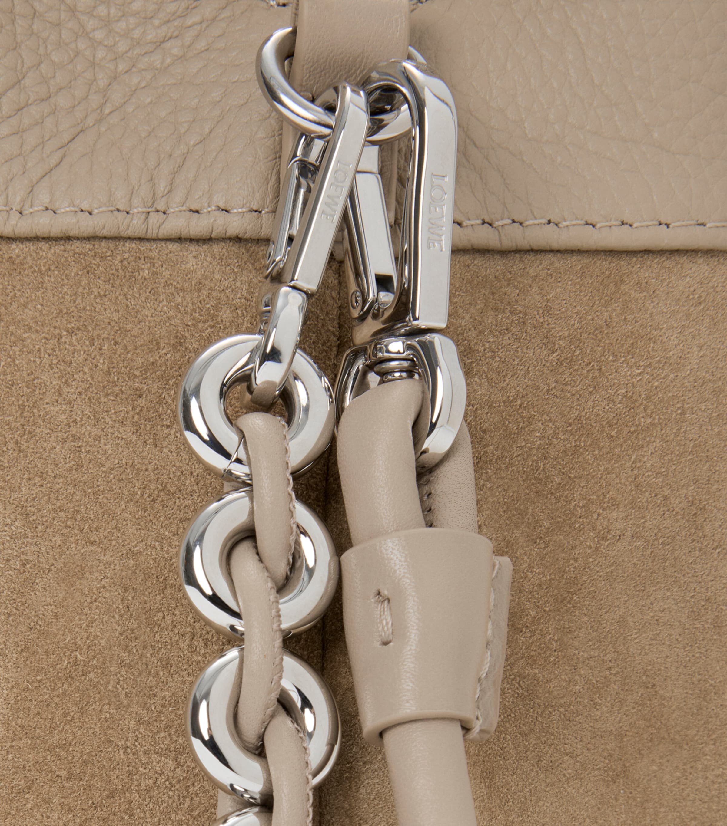 Medium Leather Flamenco Shoulder Bag CLAY Image 10