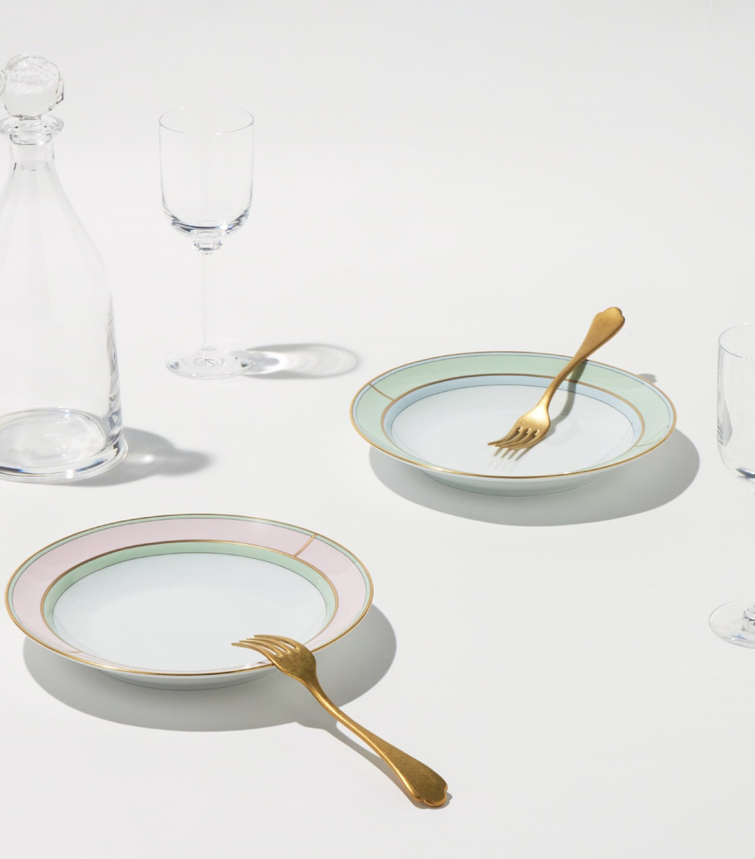 Porcelain Colonna Diva Rosa Soup Plate (24cm) G00134902 Image 2