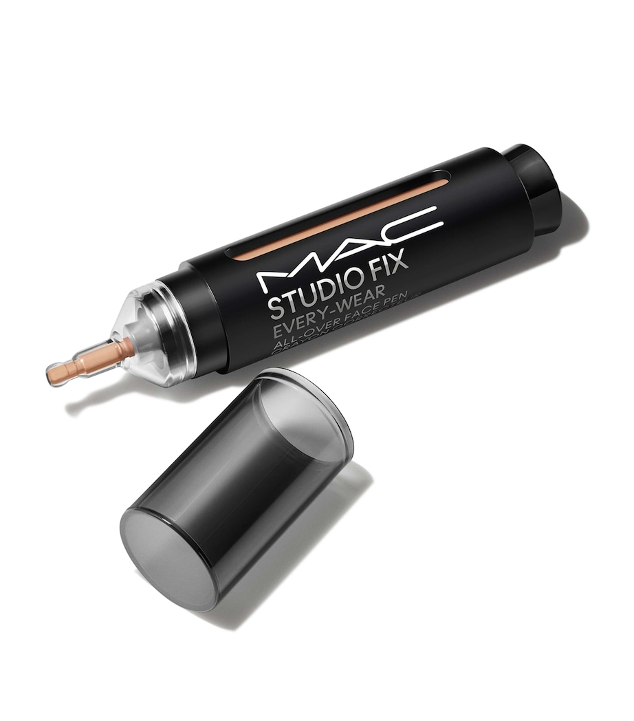 Studio Fix Every-Wear All-Over Face Pen NW18 Image 2