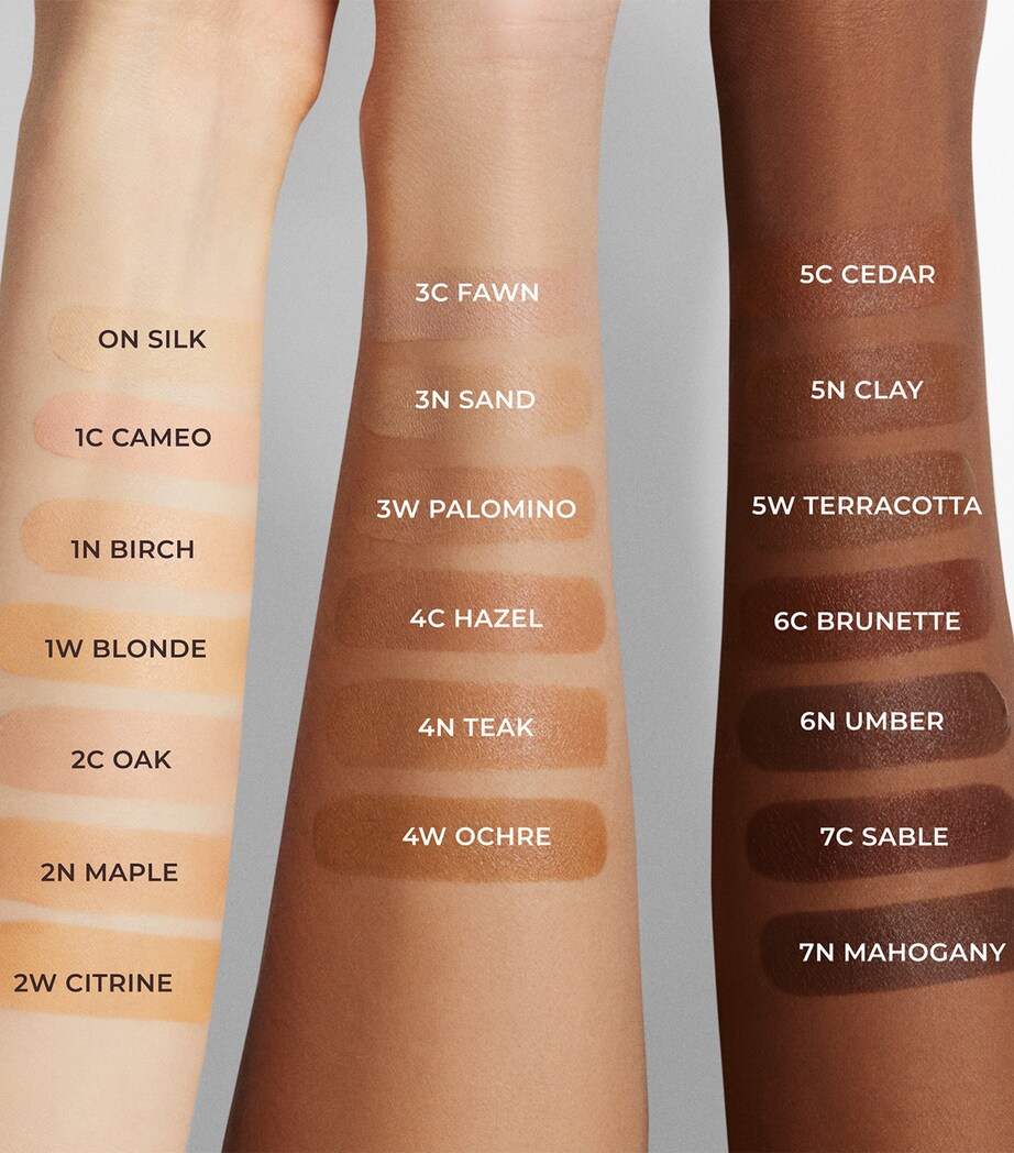 Tinted Moisturiser Blurred Matte SPF 30 7N MAHOGANY? Image 4