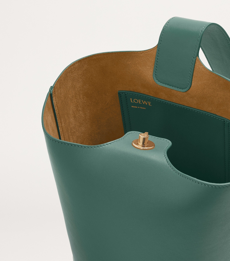 LOEWE Medium Leather Pebble Bucket Bag Vetiver Image 5