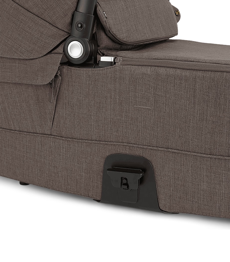Nuna MIXX Carrycot Chestnut Image 5