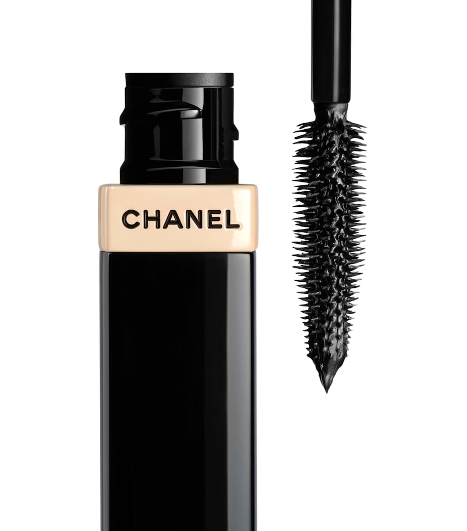 CHANEL LES BEIGES MASCARA Volume and Definition Mascara Black Image 2