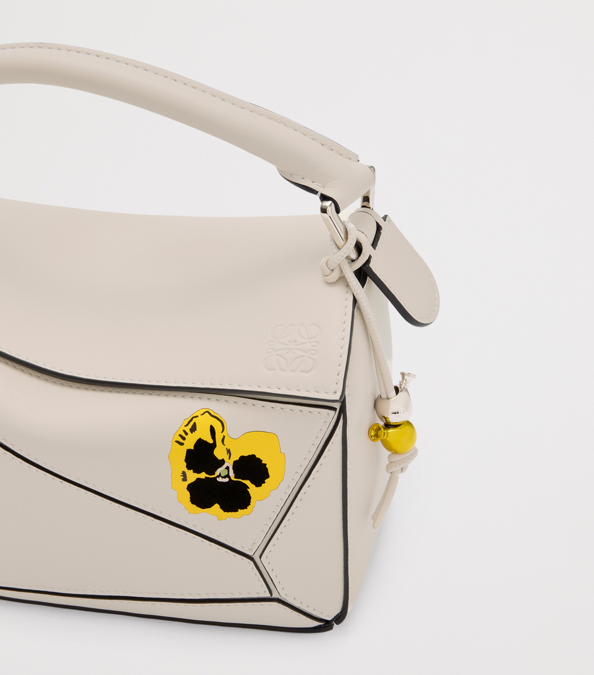 限定生産【LOEWE】Puzzle10 (17) Joe Brainard LOEWE Puzzle 10 Re-Edition Joe Brainard Top-Handle Bag