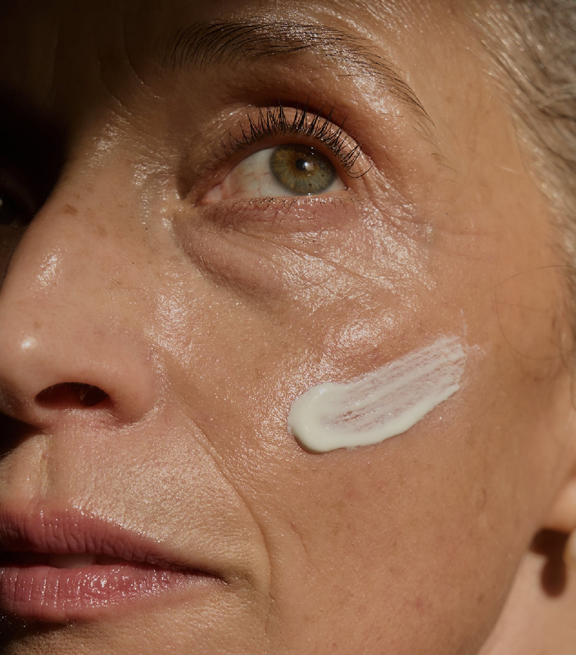 Silky Bronze Protective Suncare Cream For Face SPF50+ (50ml) NO COLOUR Image 5