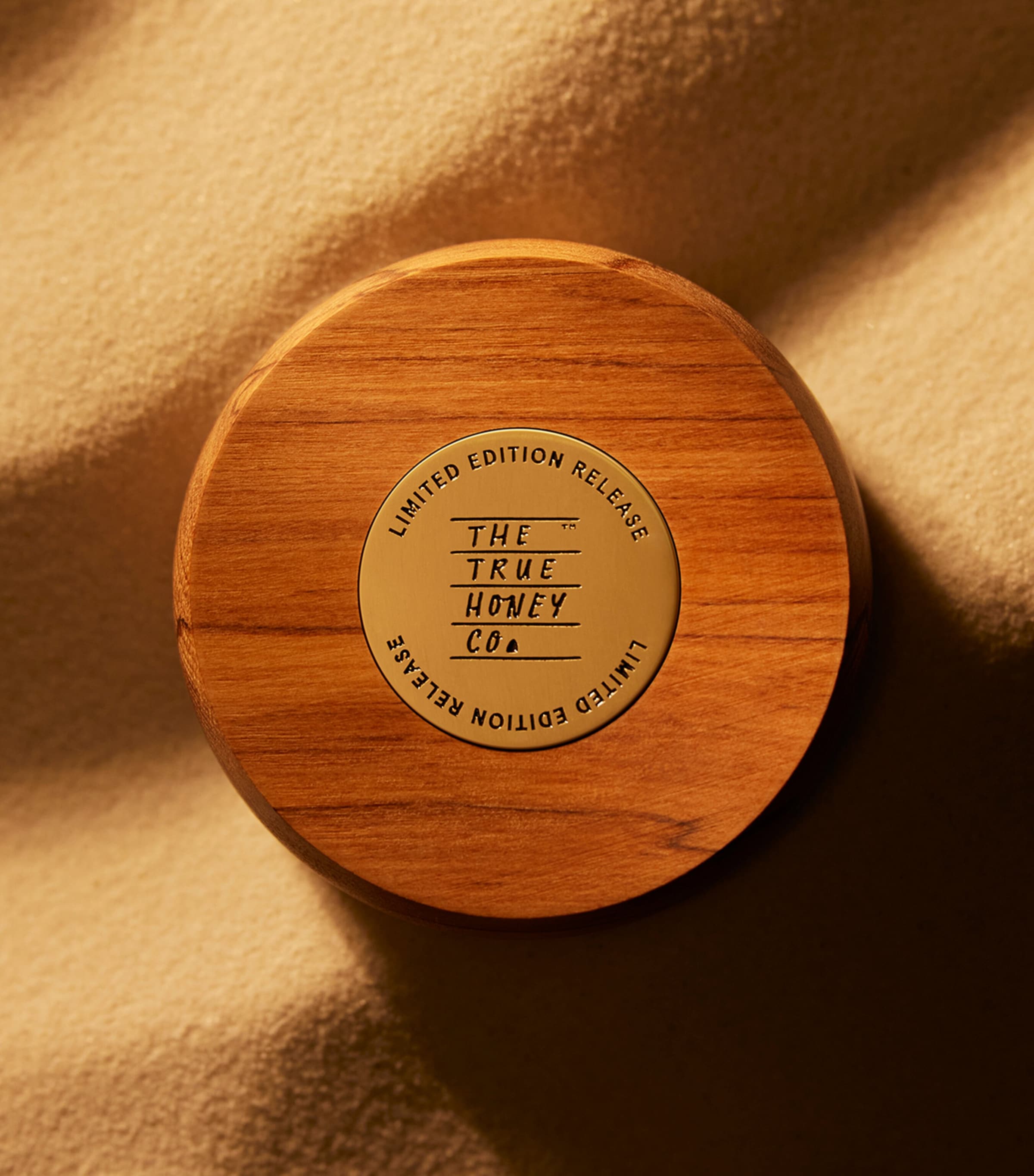 The True Honey Co Rare Harvest UMF35.2 MGO 2100+ Mānuka Honey (230g) Image 4