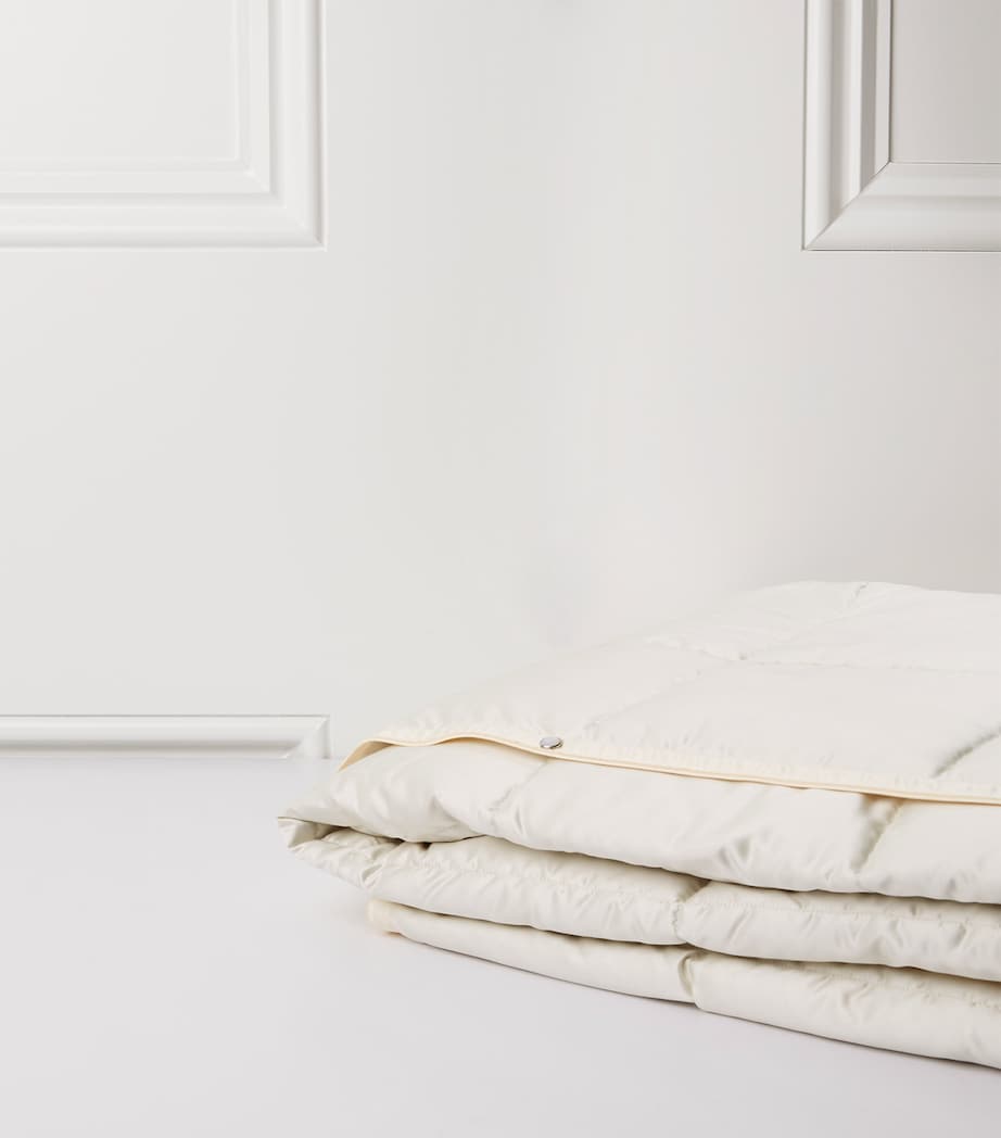 Double Arctic Duck Down Duvet (4.5 Tog) IVORY Image 2