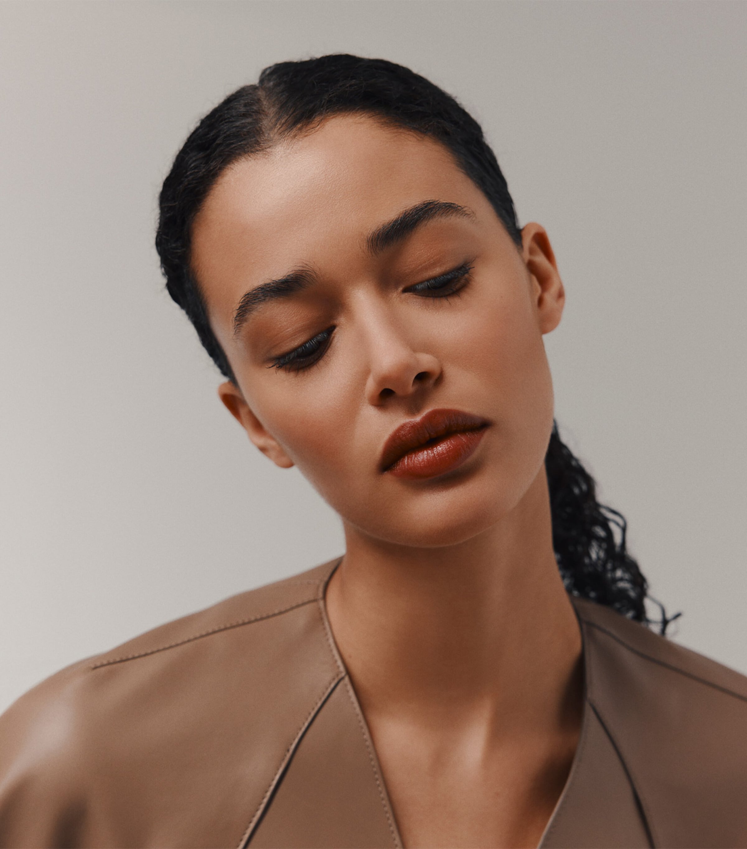 Rouge Hermès Satin Lipstick - 86 Beige Sienne BRUN SIENNE Image 5