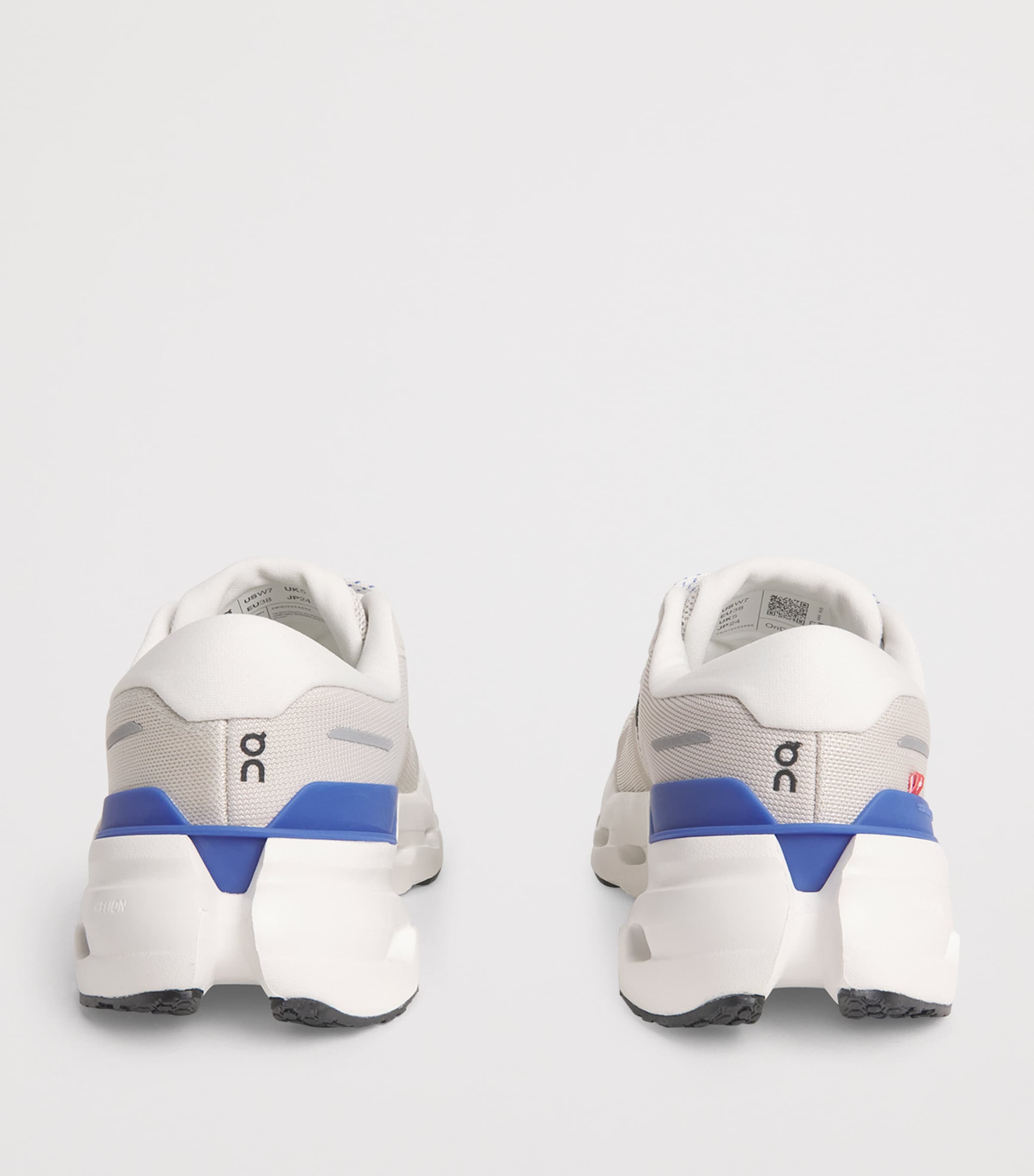 On Cloudrunner 3 Trainers Pearl Sailor Image 5