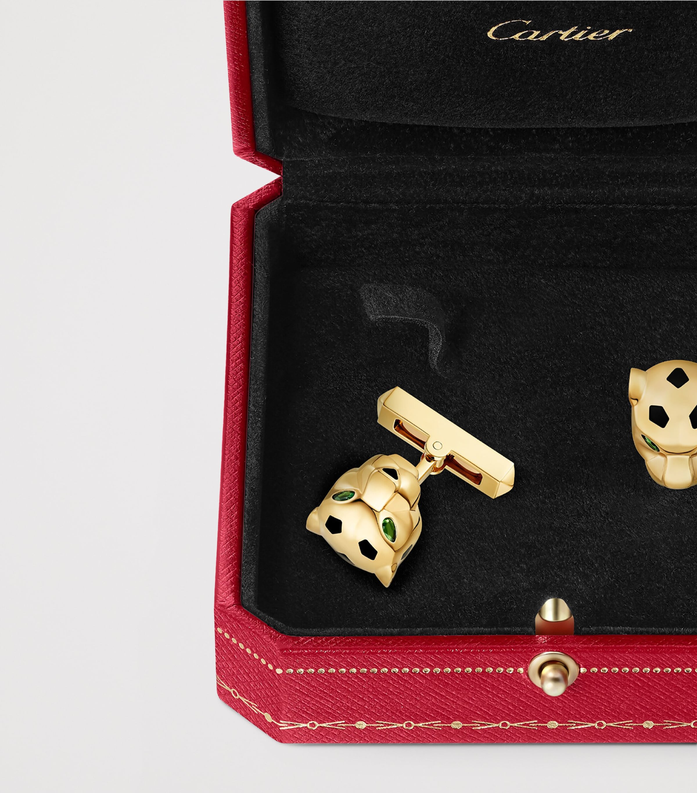 Cartier Yellow Gold, Tsavorite and Black Lacquer Panthère de Cartier Cufflinks Yellow Gold Image 4