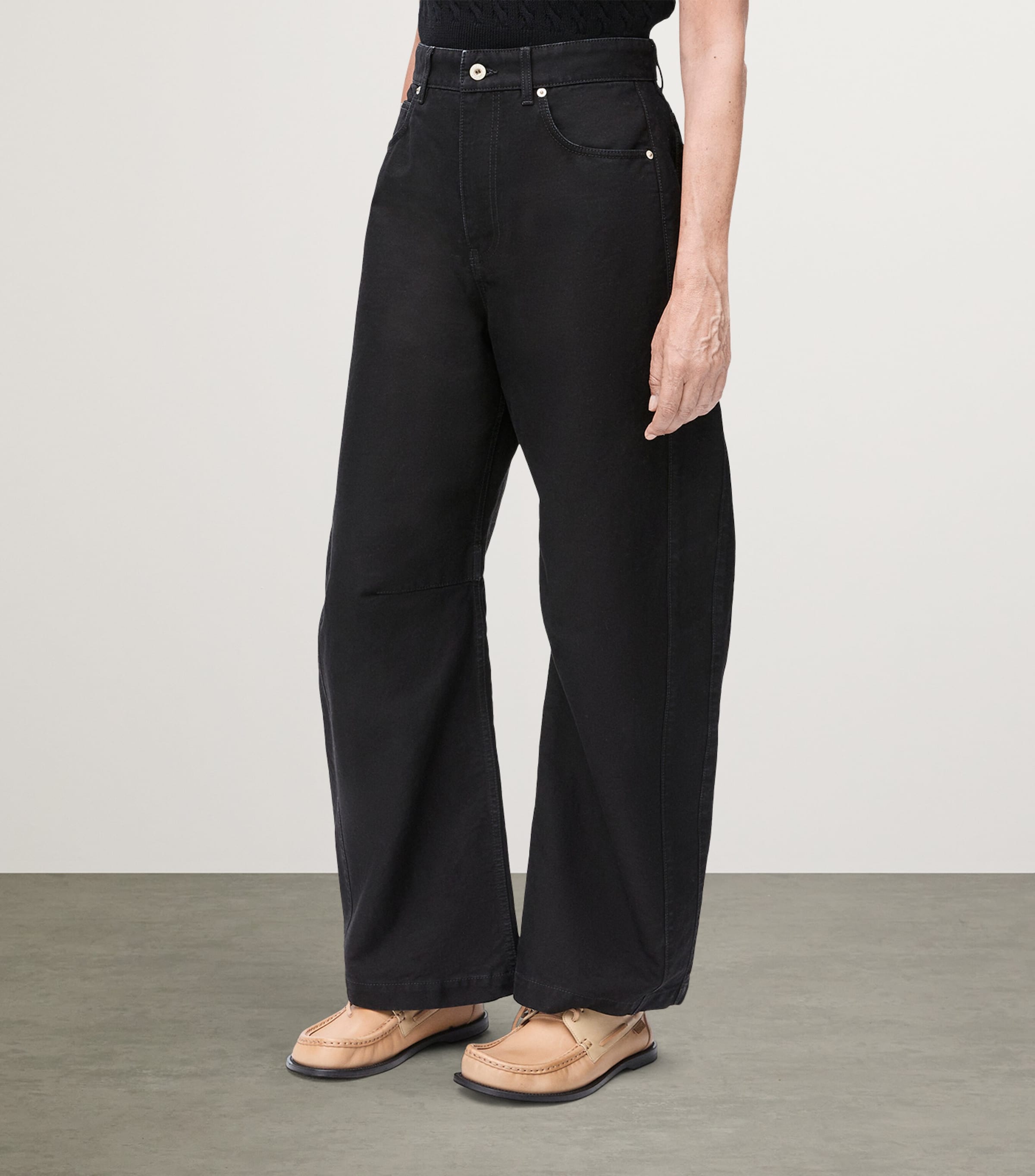 Patch-Detail Barrel Jeans BLACK Image 3